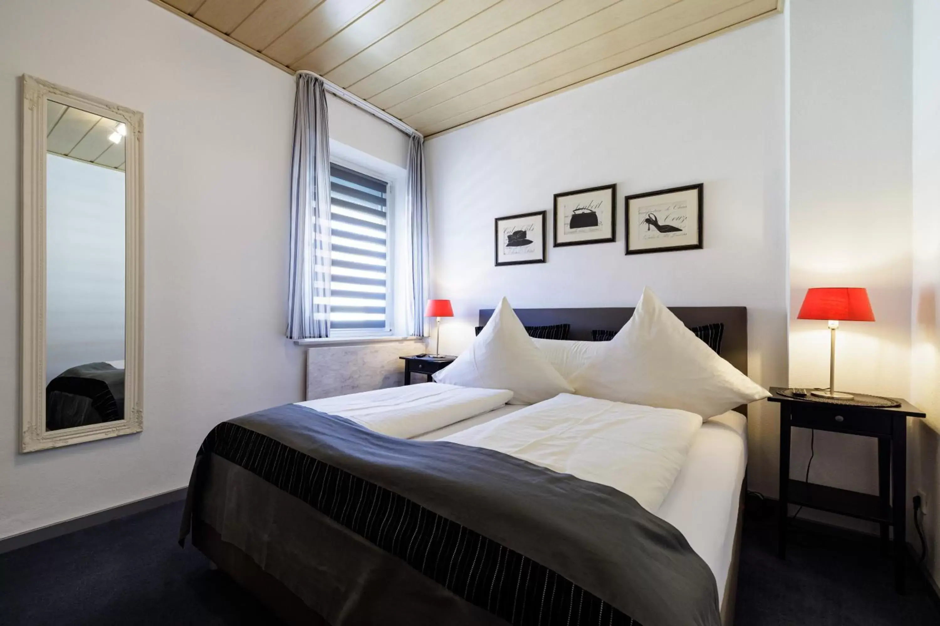 Apartment - single occupancy in Sperber Bräu - 3-Sterne-Superior Hotel mit Gasthof und eigener Brauerei - kein Ruhetag Apartment - single occupancy in Sperber Bräu - 3-Sterne-Superior Hotel mit Gasthof und eigener Brauerei - kein Ruhetag