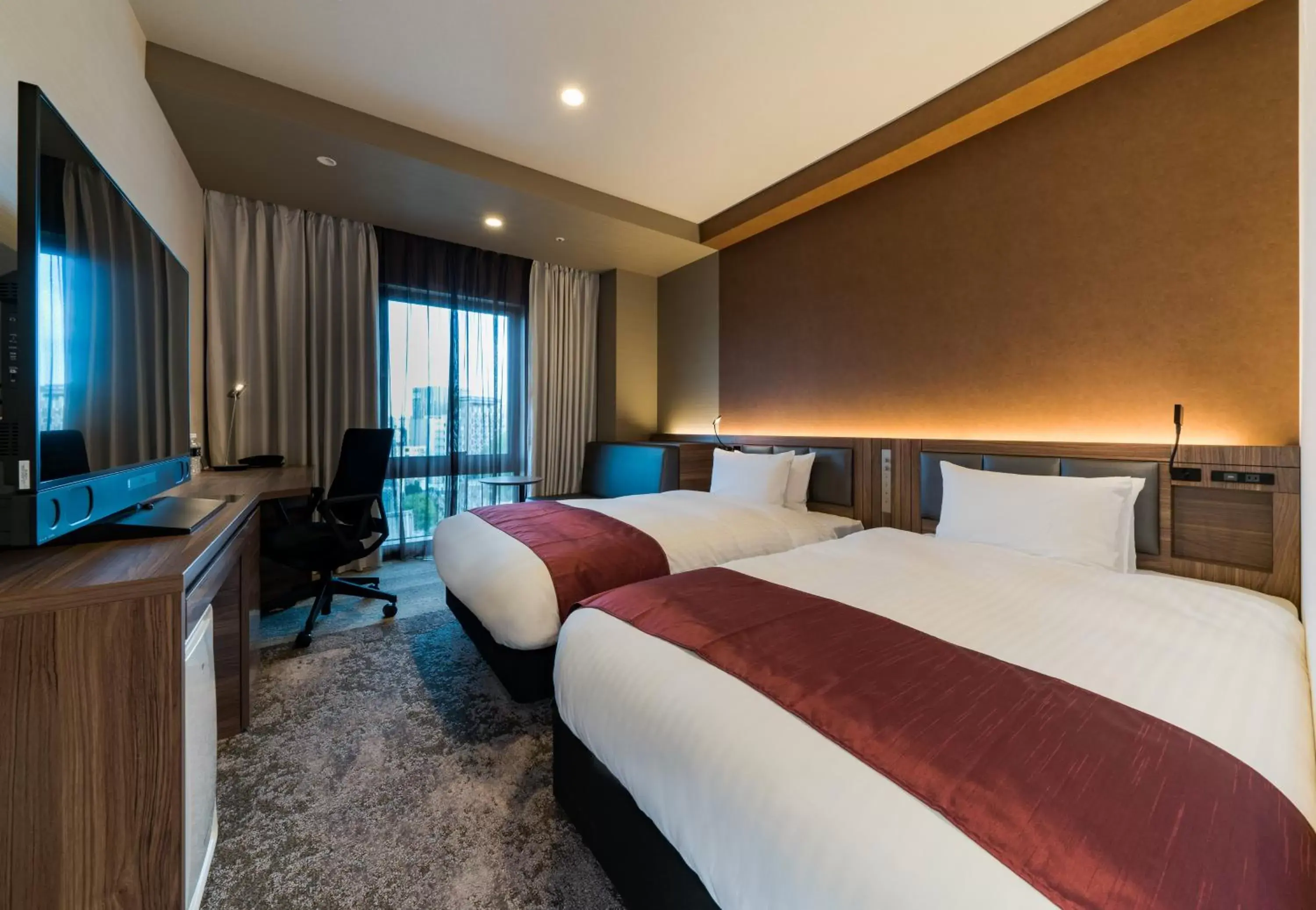 Moderate Twin Room - Smoking in Daiwa Roynet Hotel Hakata Reisen PREMIER Moderate Twin Room - Smoking in Daiwa Roynet Hotel Hakata Reisen PREMIER