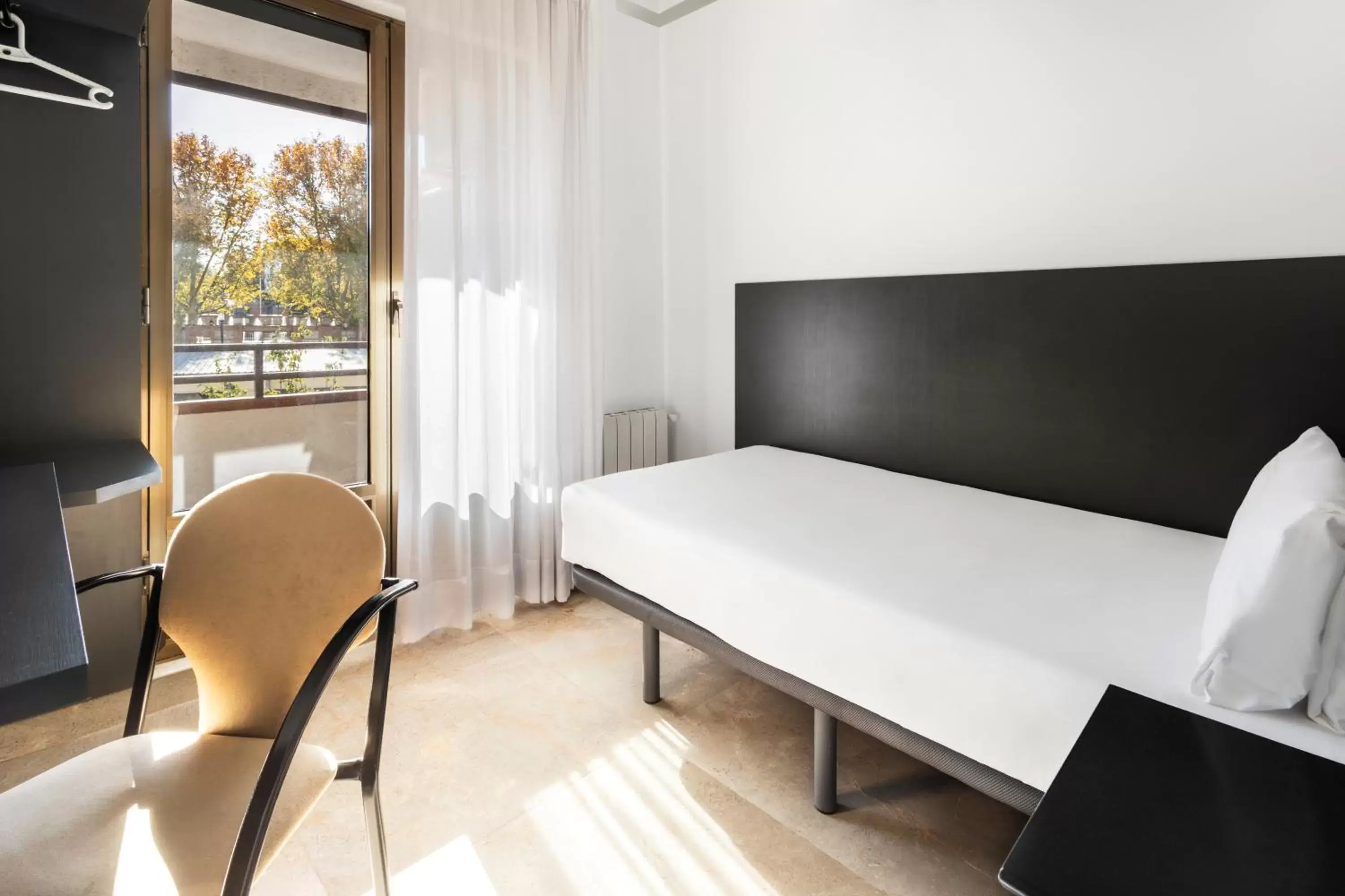 Single Room in Hotel Victoria Valdemoro Single Room in Hotel Victoria Valdemoro