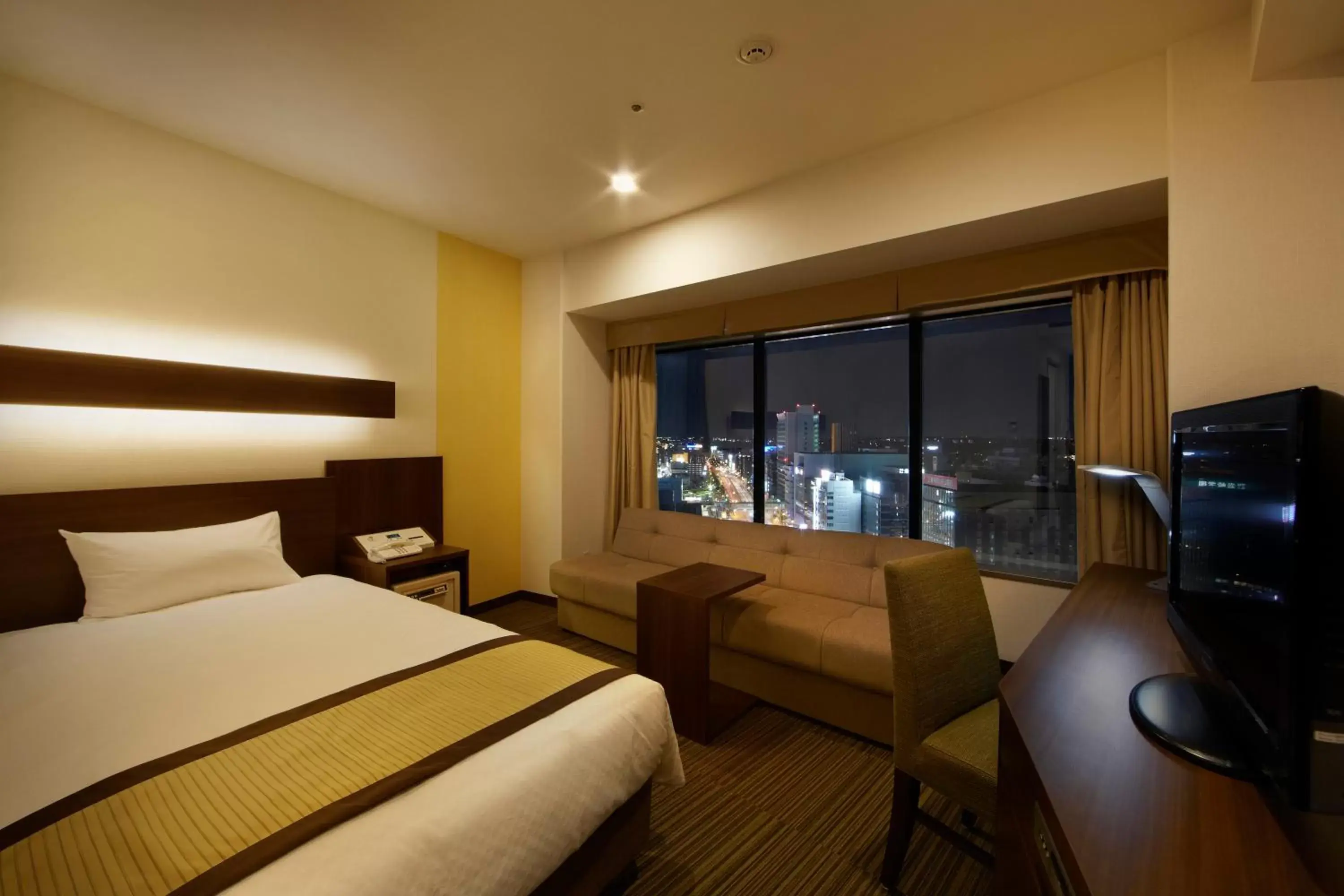 Single Room (10th-17th Floor) - single occupancy - Non-Smoking in Shin Yokohama Prince Hotel Single Room (10th-17th Floor) - single occupancy - Non-Smoking in Shin Yokohama Prince Hotel