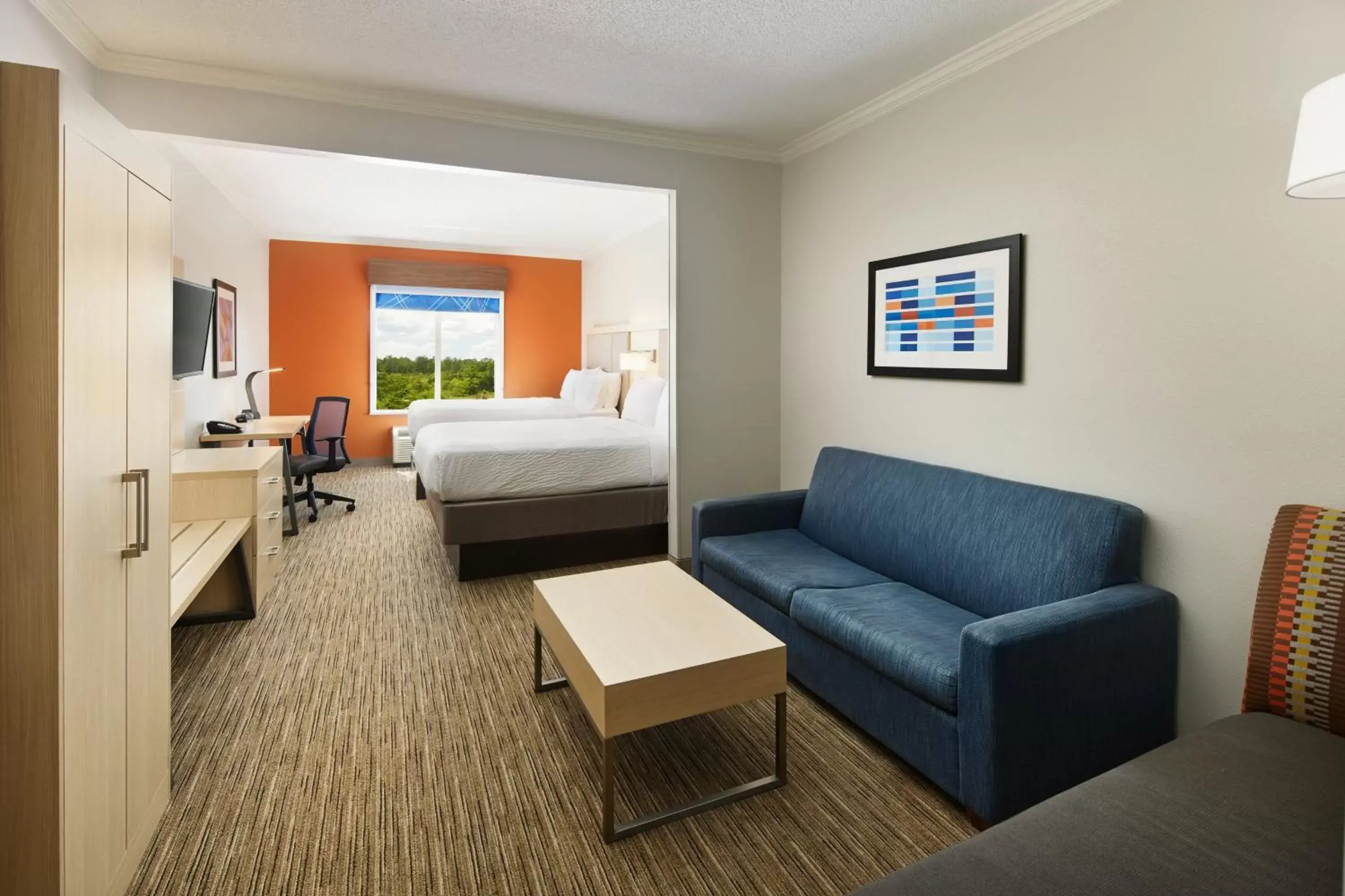 Double Suite - Non-Smoking in Holiday Inn Express & Suites Bonifay, an IHG Hotel Double Suite - Non-Smoking in Holiday Inn Express & Suites Bonifay, an IHG Hotel