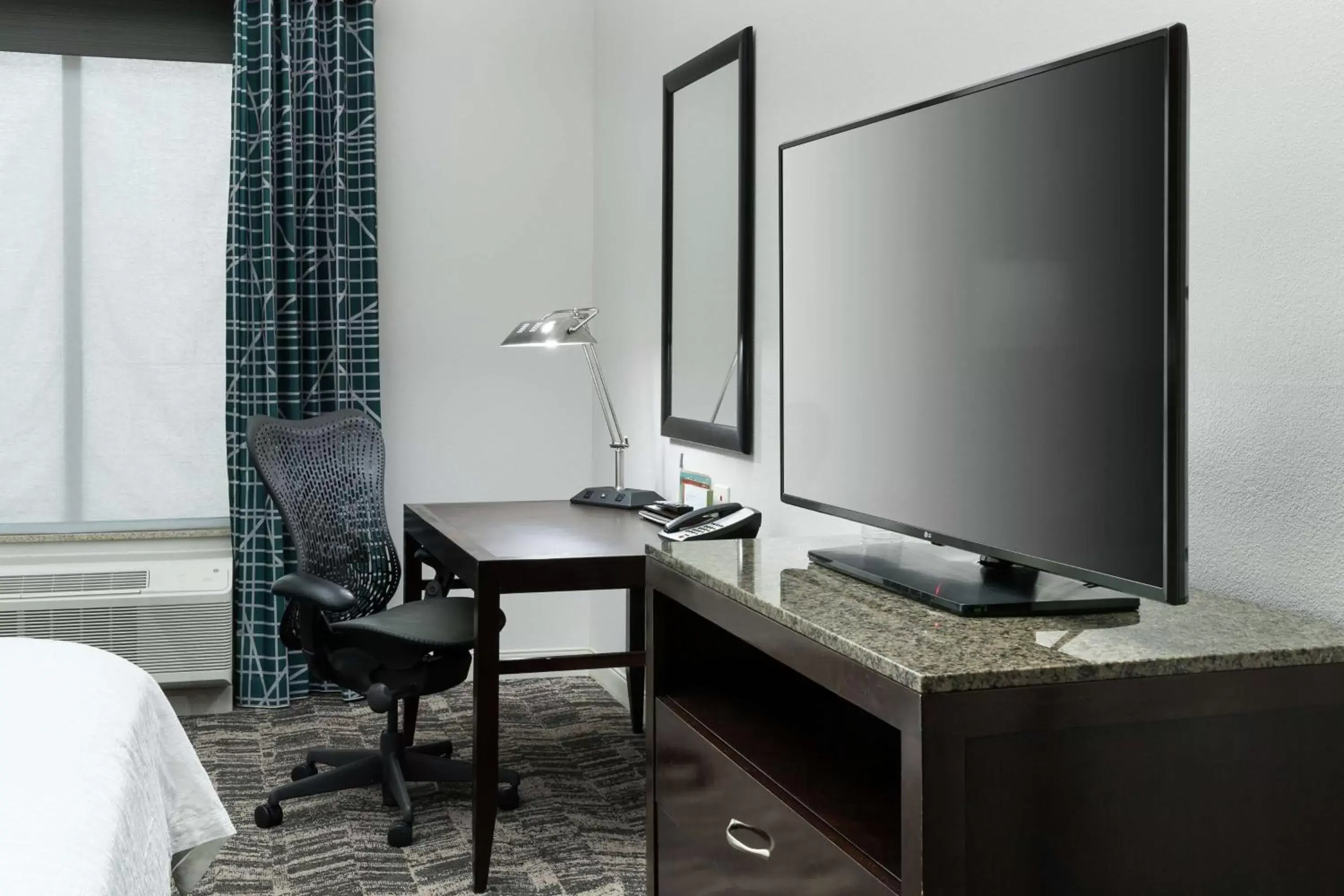 Premium King Room in Hilton Garden Inn Dothan Premium King Room in Hilton Garden Inn Dothan