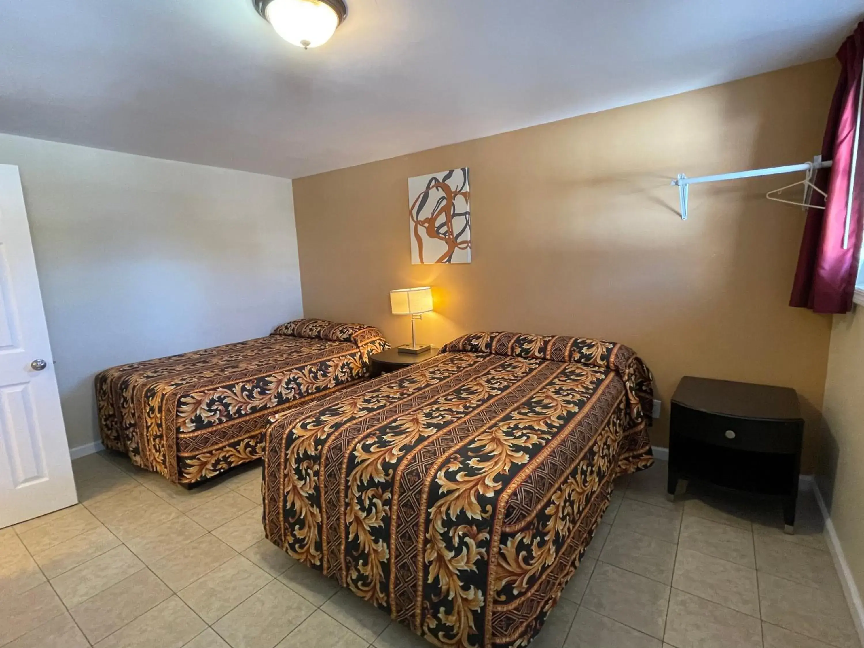 Standard Two Double Beds Nonsmoking in Anchor Motel Standard Two Double Beds Nonsmoking in Anchor Motel