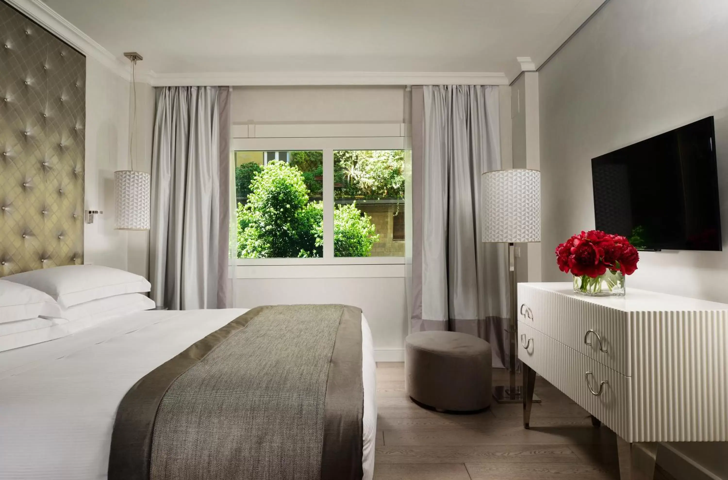 Executive Suite in Ponte Vecchio Suites & Spa Executive Suite in Ponte Vecchio Suites & Spa