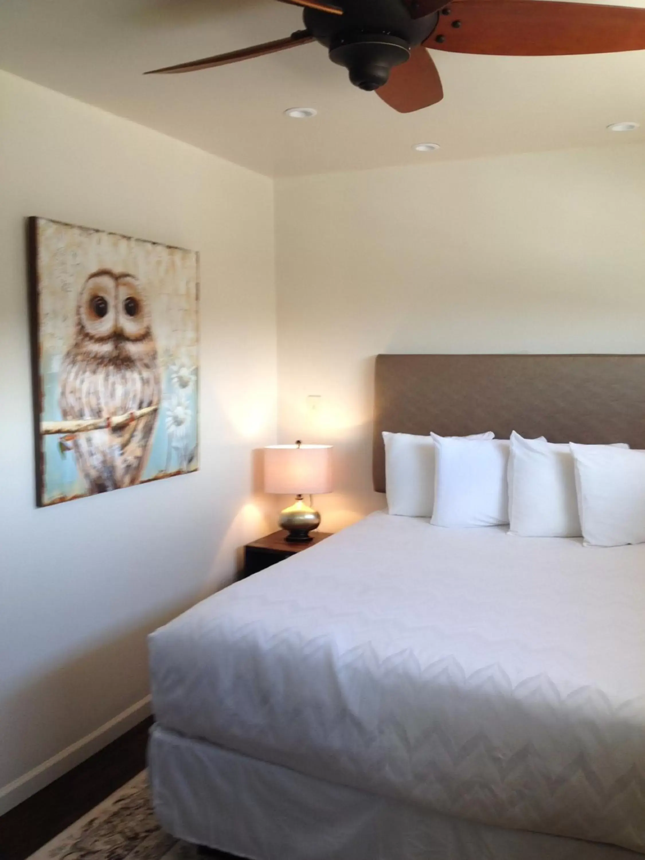 Queen Room in Iron Horse Inn Queen Room in Iron Horse Inn