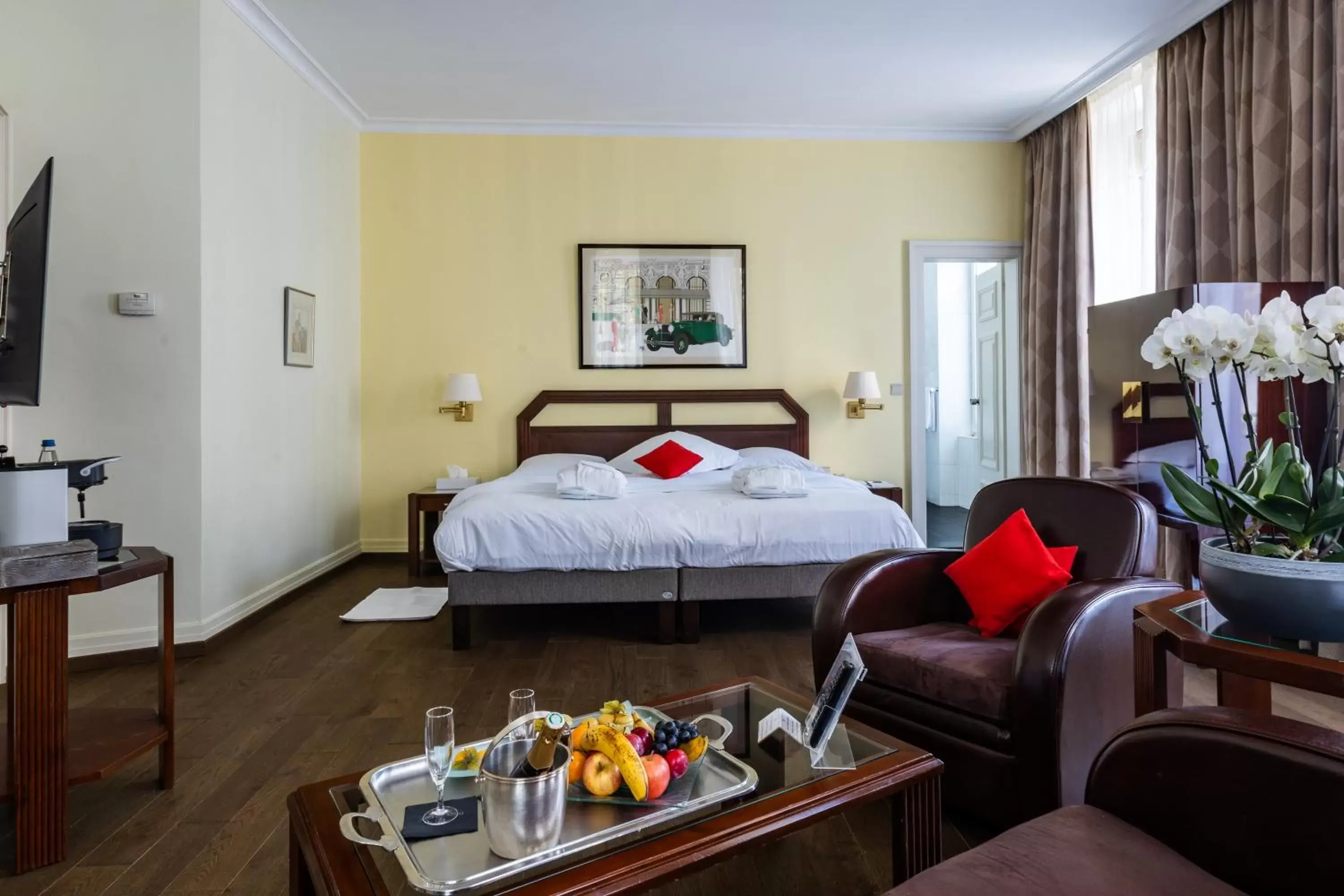 Junior Suite in Hotel Du Parc - Mulhouse Centre Junior Suite in Hotel Du Parc - Mulhouse Centre