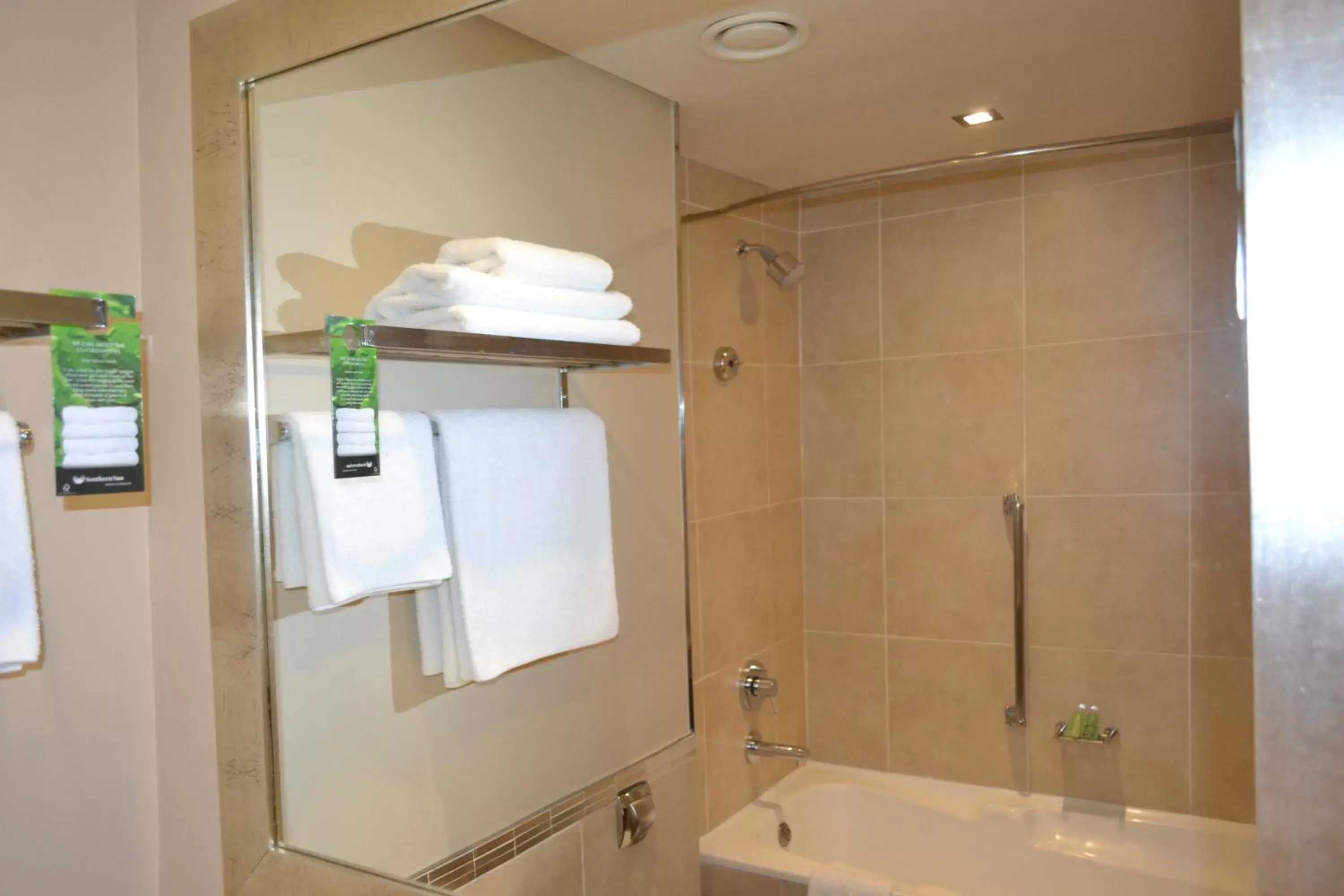 Standard Room 2 Double Beds Smoking in Southern Sun Pretoria Standard Room 2 Double Beds Smoking in Southern Sun Pretoria