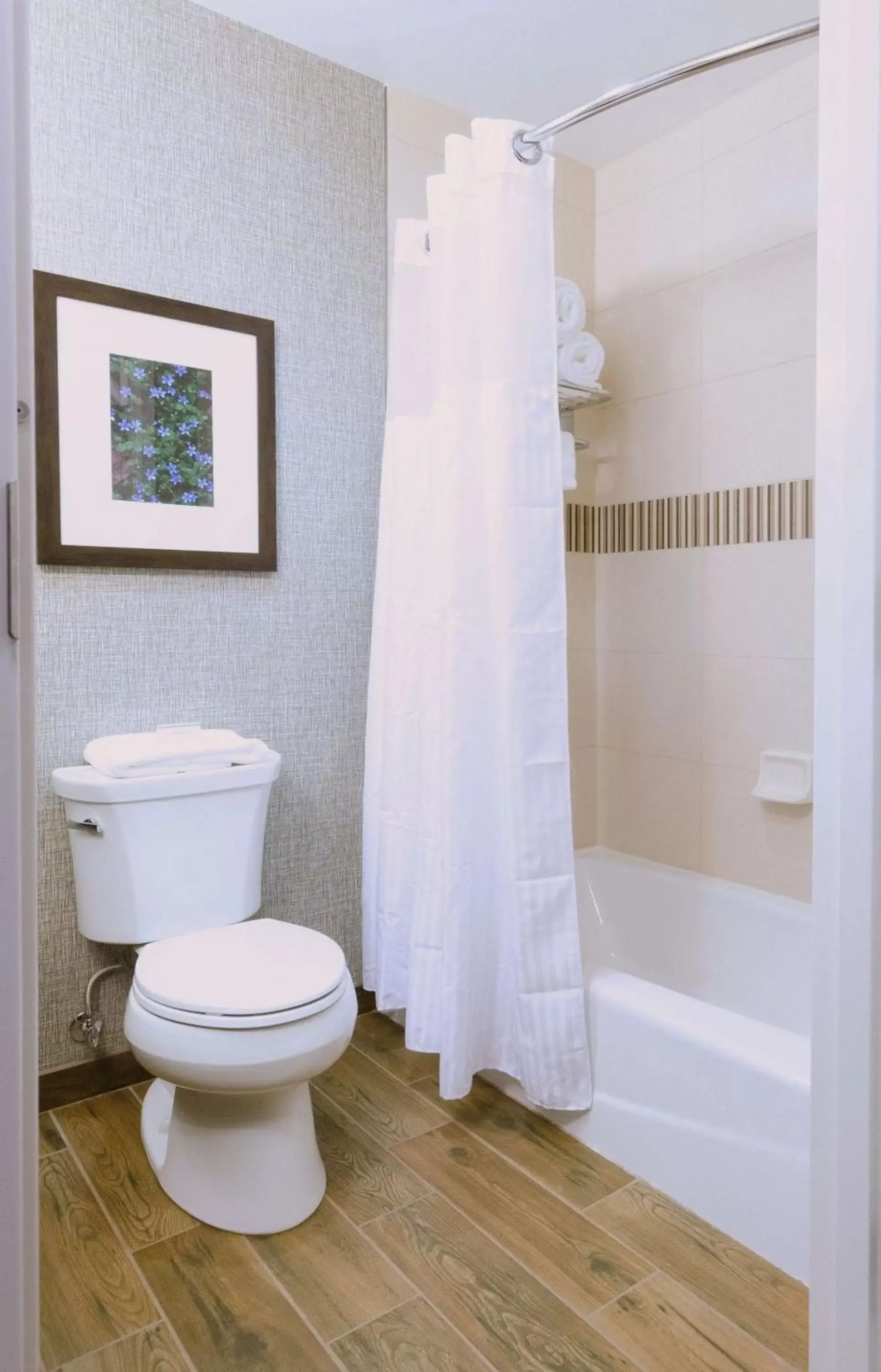 Queen Room with Two Queen Beds - Hearing Accessible in Hilton Garden Inn Hickory Queen Room with Two Queen Beds - Hearing Accessible in Hilton Garden Inn Hickory