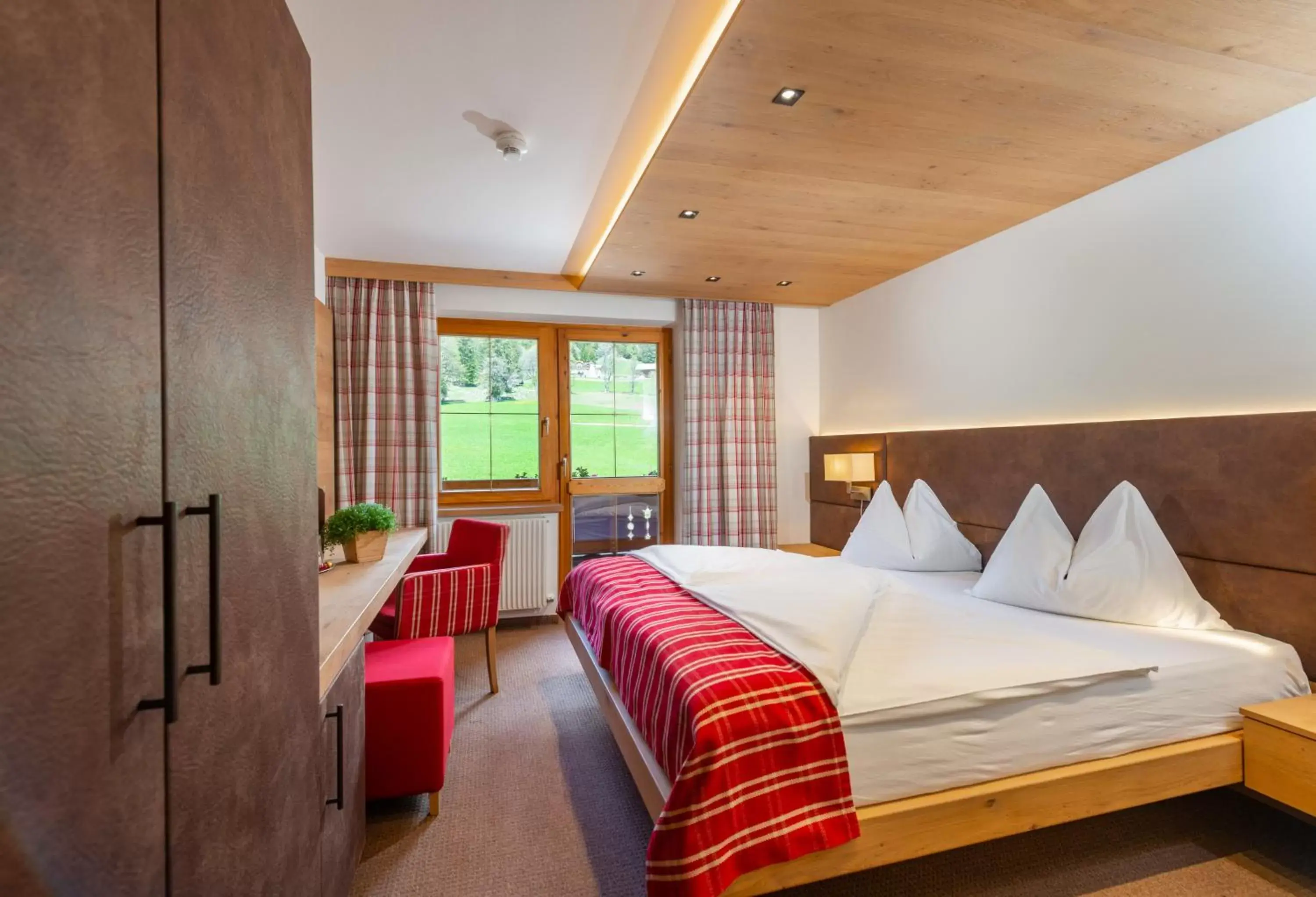 Comfort Double Room in Hotel Lindenhof Comfort Double Room in Hotel Lindenhof