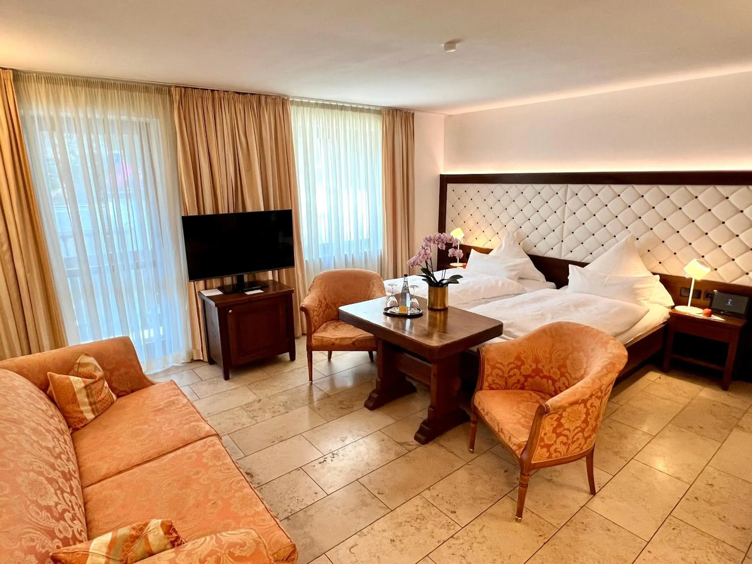 Three-Bedroom Apartment (5 Adults) - Main Building in Zur Weinsteige Three-Bedroom Apartment (5 Adults) - Main Building in Zur Weinsteige