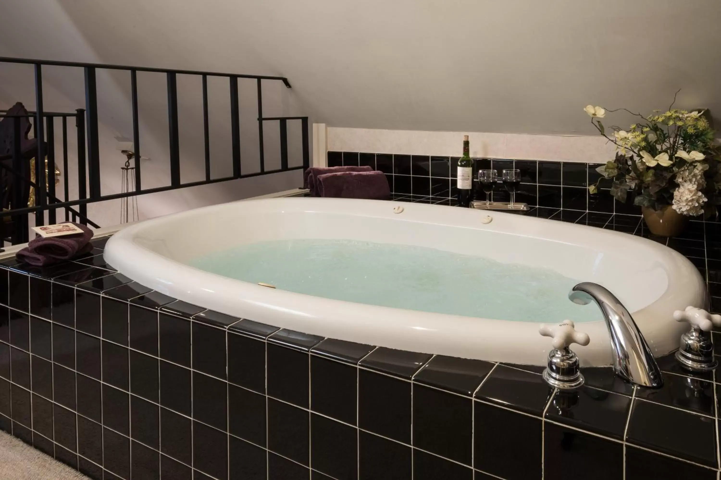 Deluxe Double Room with Bath in Astor House Deluxe Double Room with Bath in Astor House