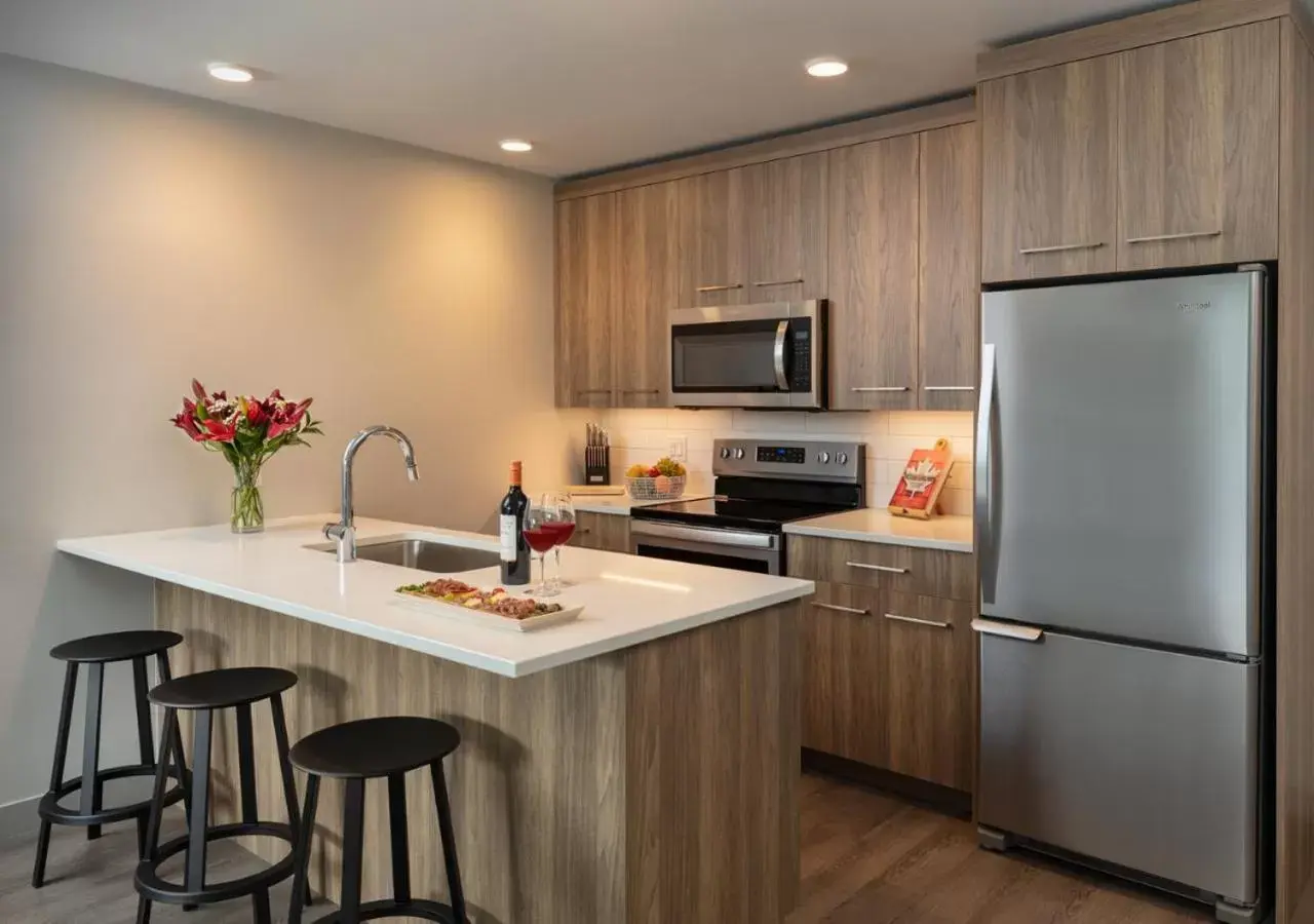 Three-Bedroom Apartment in The Shore Three-Bedroom Apartment in The Shore