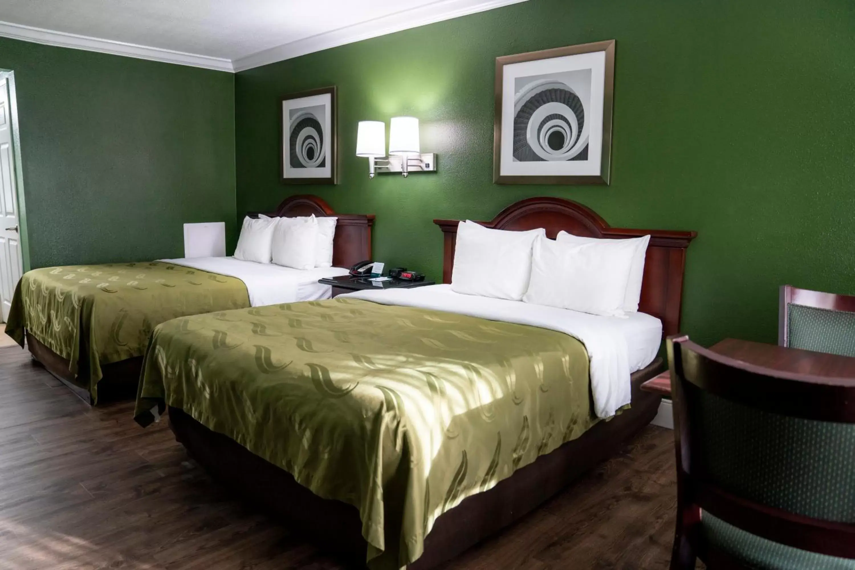 Accessible Room, 2 Queen Beds, Roll-In Shower, Non-Smoking in Quality Inn Hemet - San Jacinto Accessible Room, 2 Queen Beds, Roll-In Shower, Non-Smoking in Quality Inn Hemet - San Jacinto