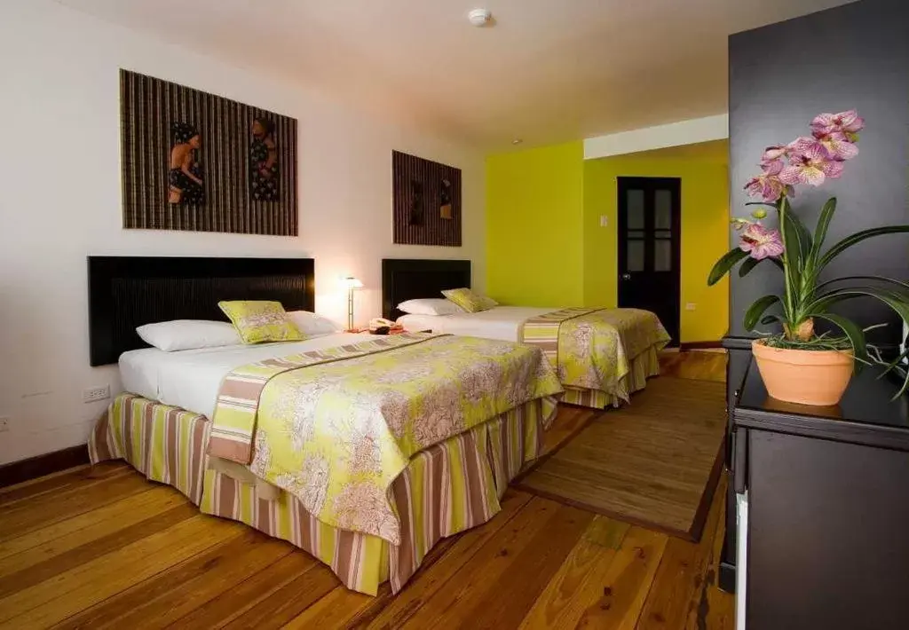 Superior Double Room in Hotel Normandie Limited Superior Double Room in Hotel Normandie Limited