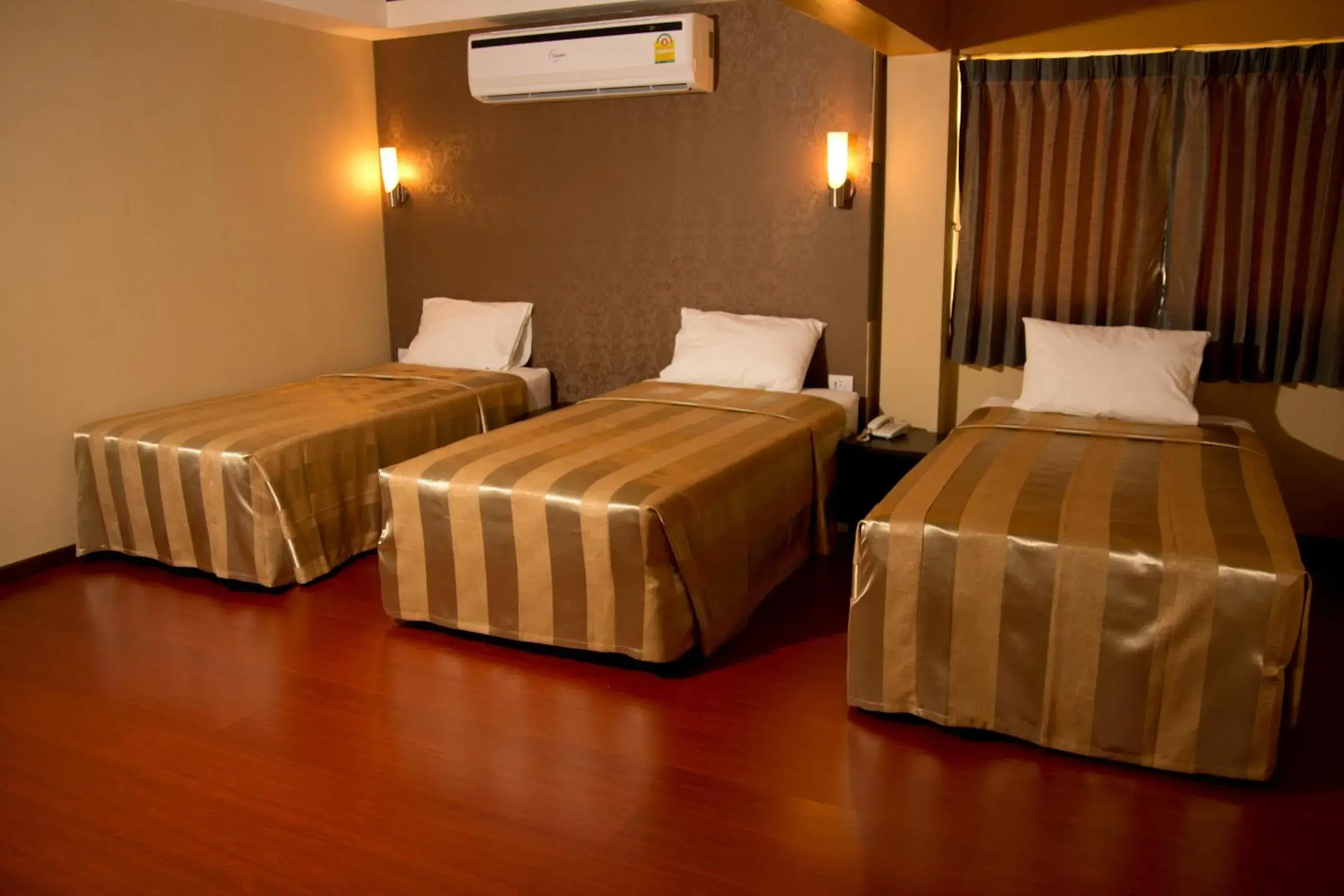 Family Room in Visiting Card Hotel & Resort Family Room in Visiting Card Hotel & Resort
