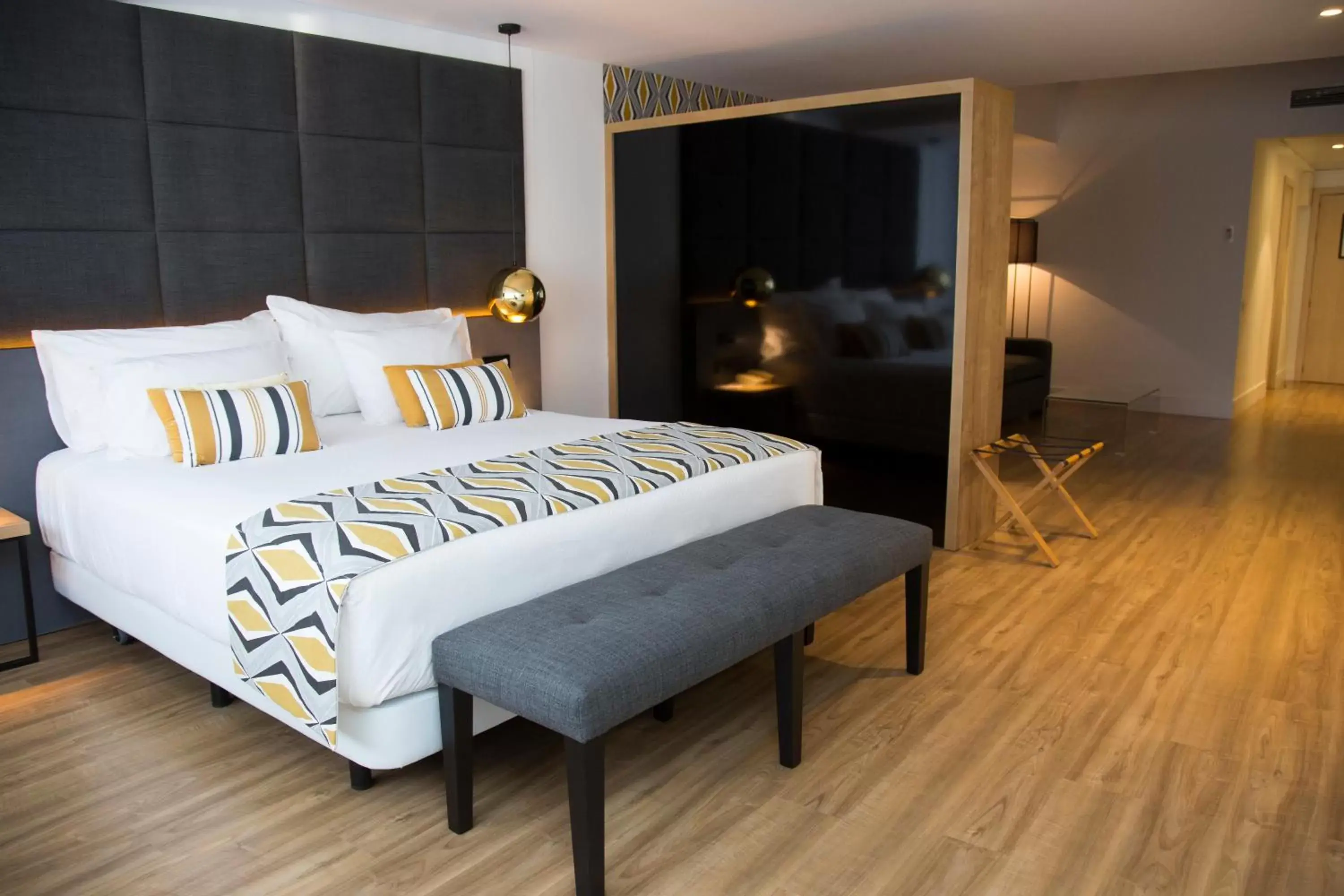 Family Room (2 Adults + 2 Children) in Hotel Tres Reyes Pamplona Family Room (2 Adults + 2 Children) in Hotel Tres Reyes Pamplona