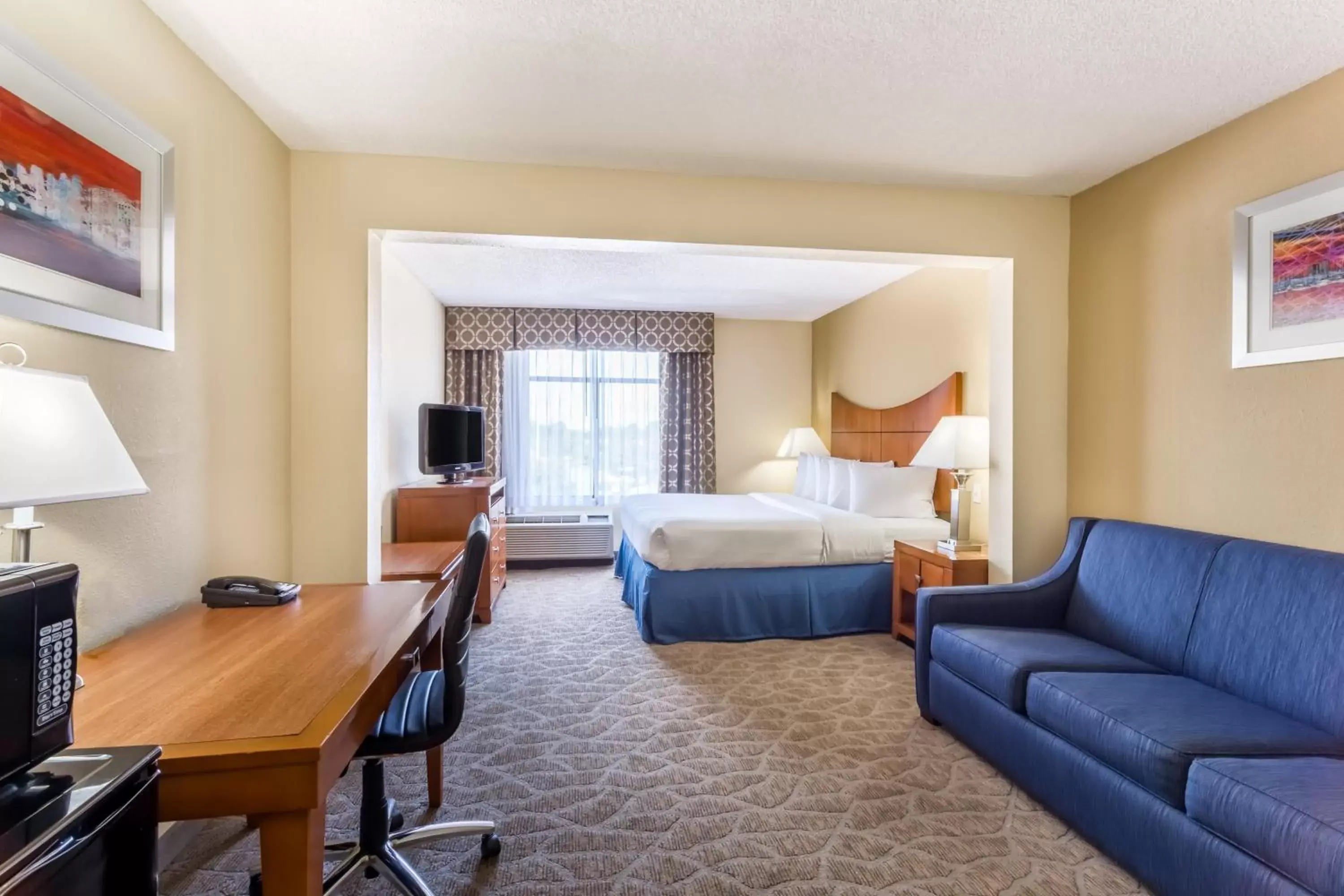 King Room with Sofa Bed - Non Smoking in Wingate by Wyndham, Universal Studios - Free Theme Park Shuttle King Room with Sofa Bed - Non Smoking in Wingate by Wyndham, Universal Studios - Free Theme Park Shuttle