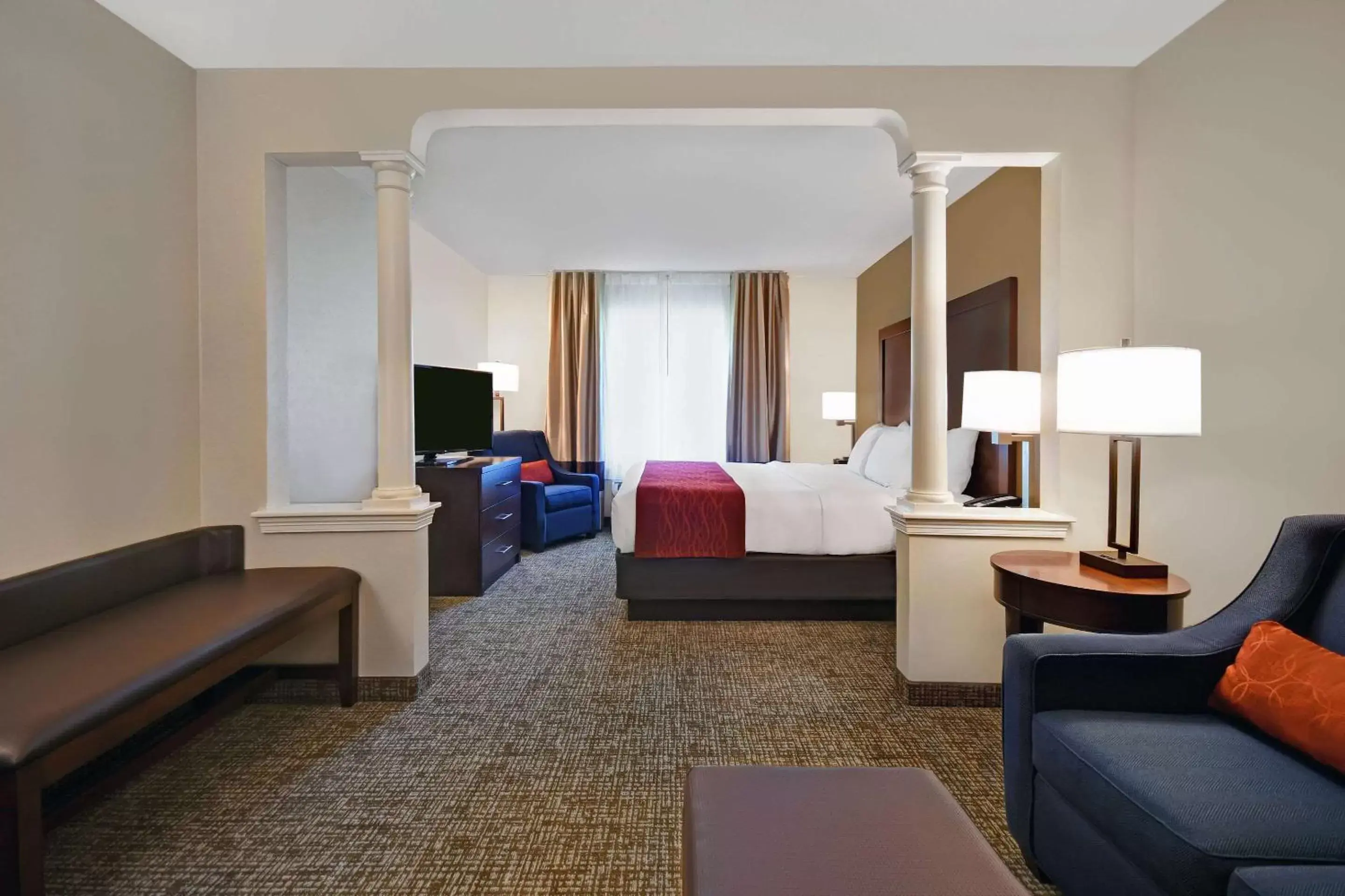 King Suite with Sofa Bed in Comfort Inn & Suites Wilton King Suite with Sofa Bed in Comfort Inn & Suites Wilton