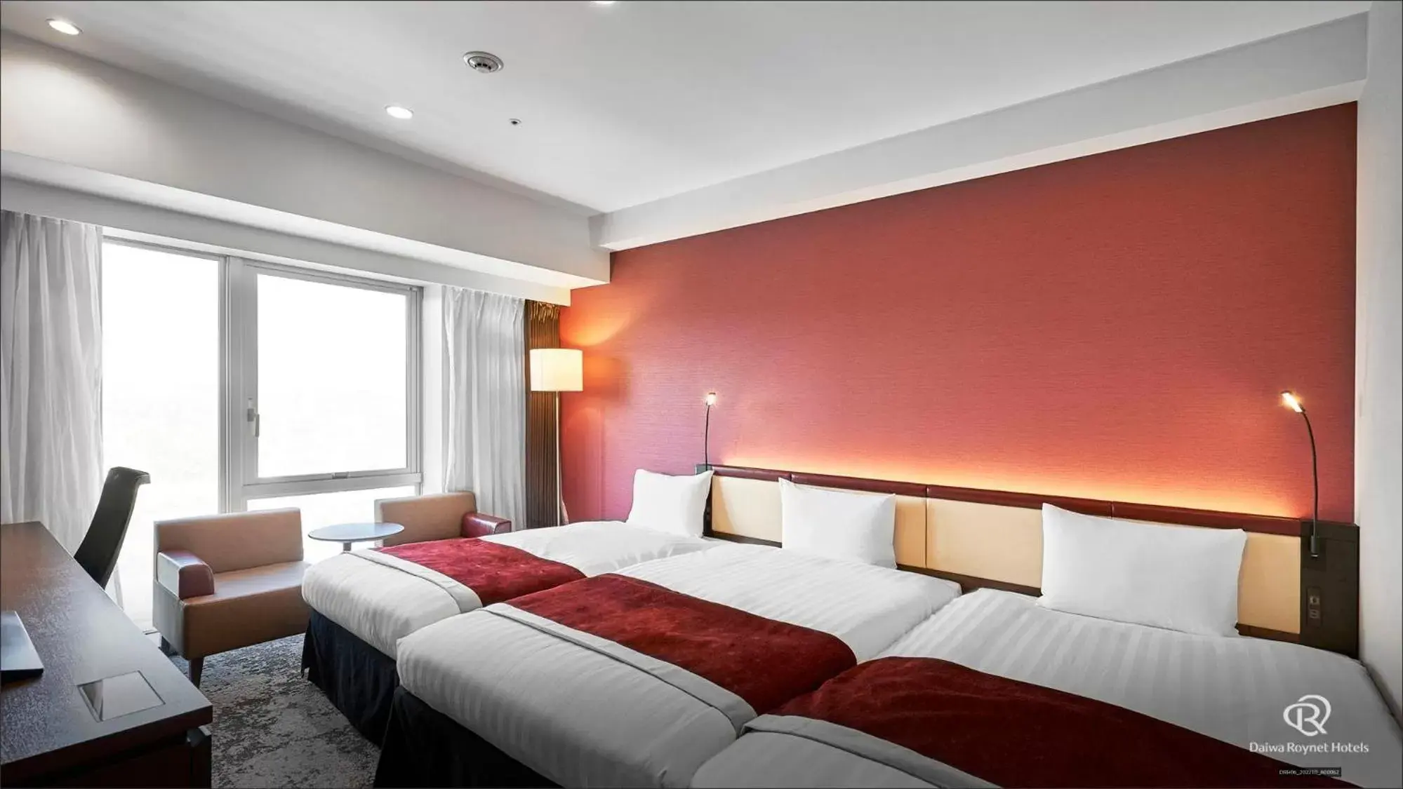 Twin Room with Extra Bed with No View in Daiwa Roynet Hotel Fukuyama Ekimae Twin Room with Extra Bed with No View in Daiwa Roynet Hotel Fukuyama Ekimae