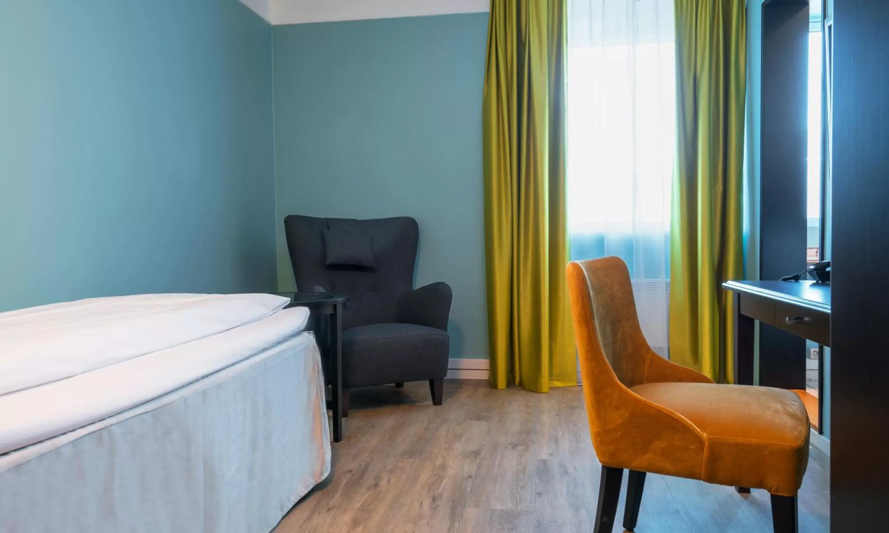 Standard Single Room in Thon Hotel Linne Standard Single Room in Thon Hotel Linne