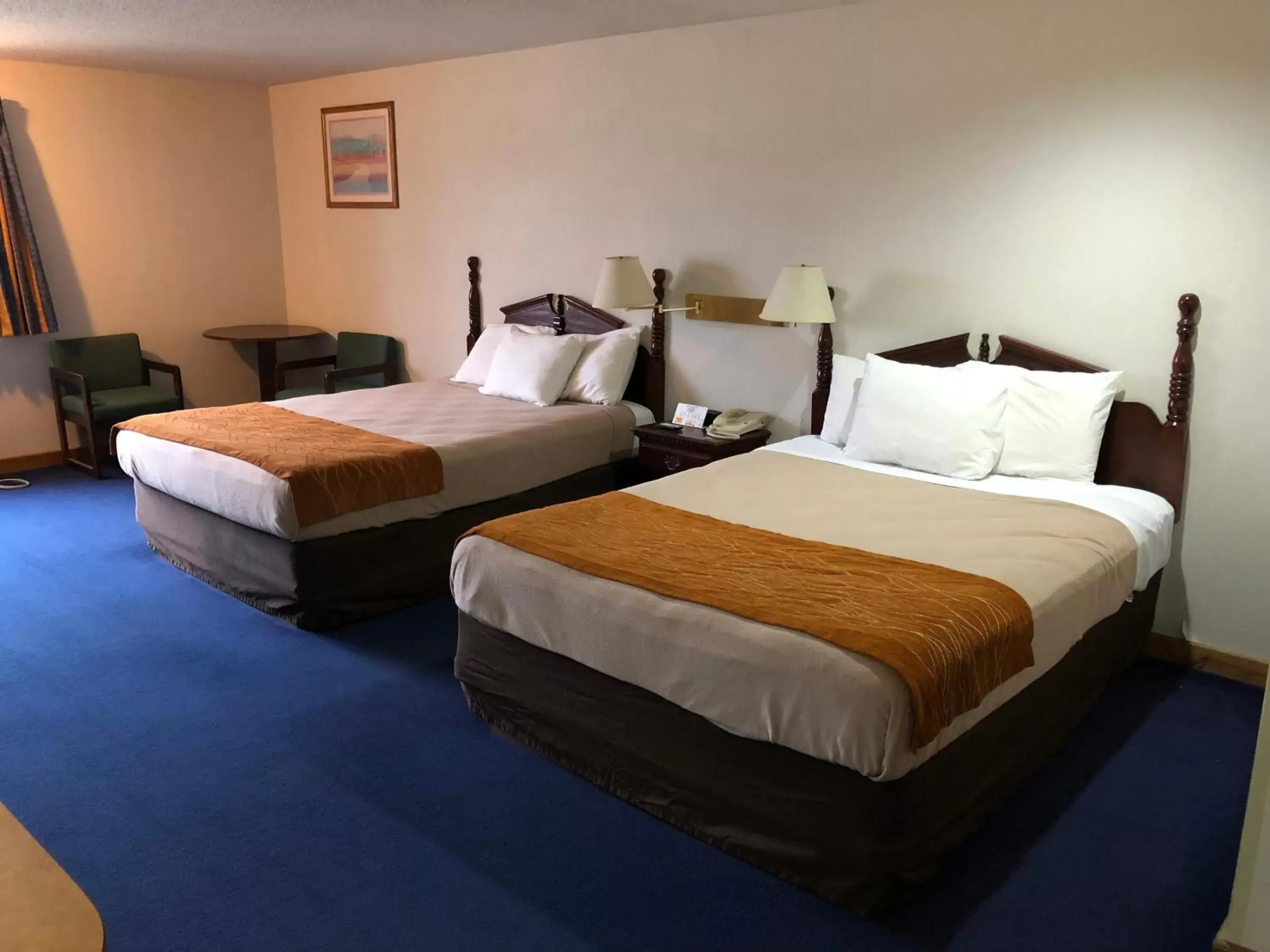 Queen Suite with Two Queen Beds in Denison Inn & Suites Queen Suite with Two Queen Beds in Denison Inn & Suites