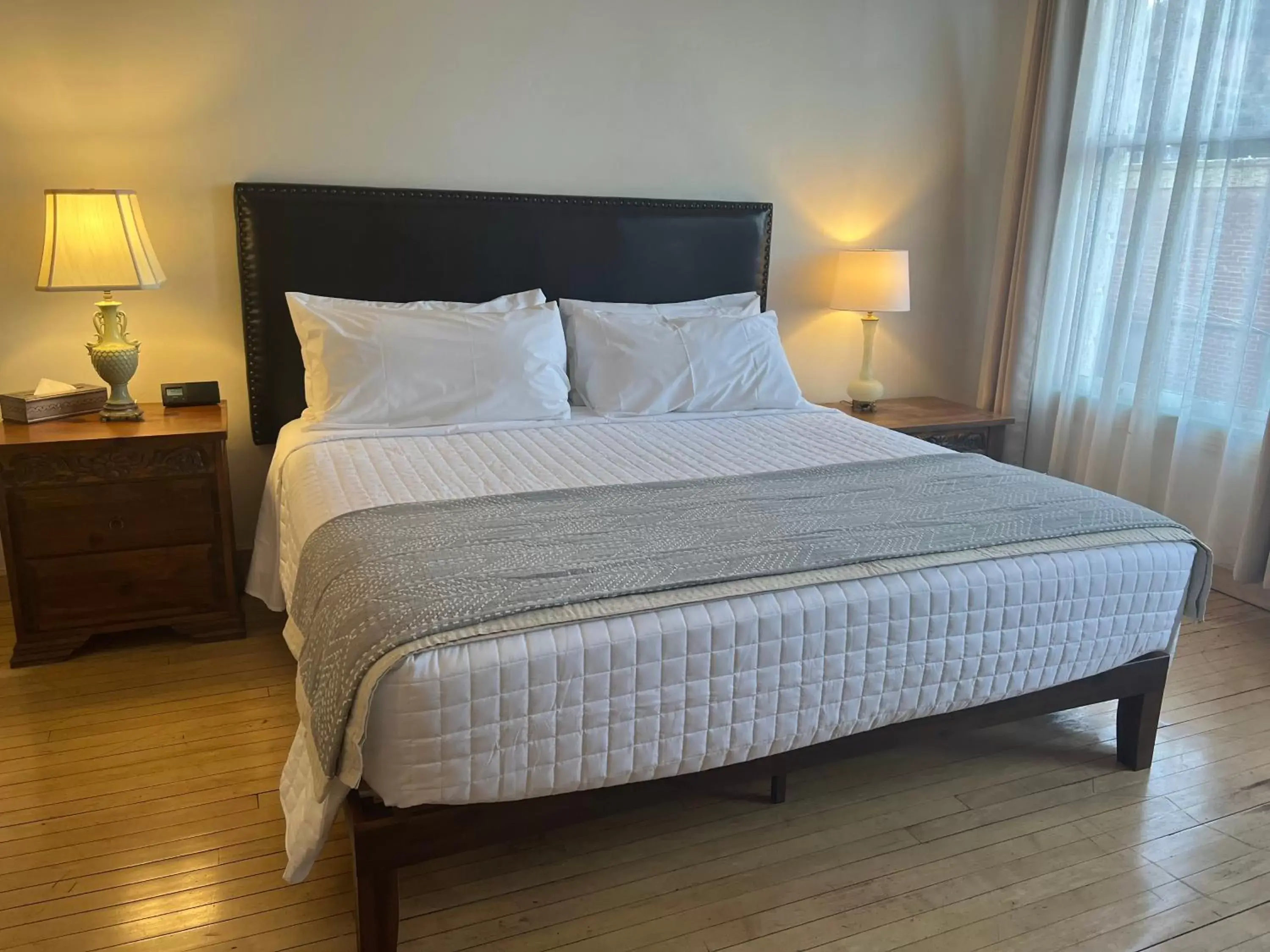 King Studio in Canyon Rose Suites King Studio in Canyon Rose Suites