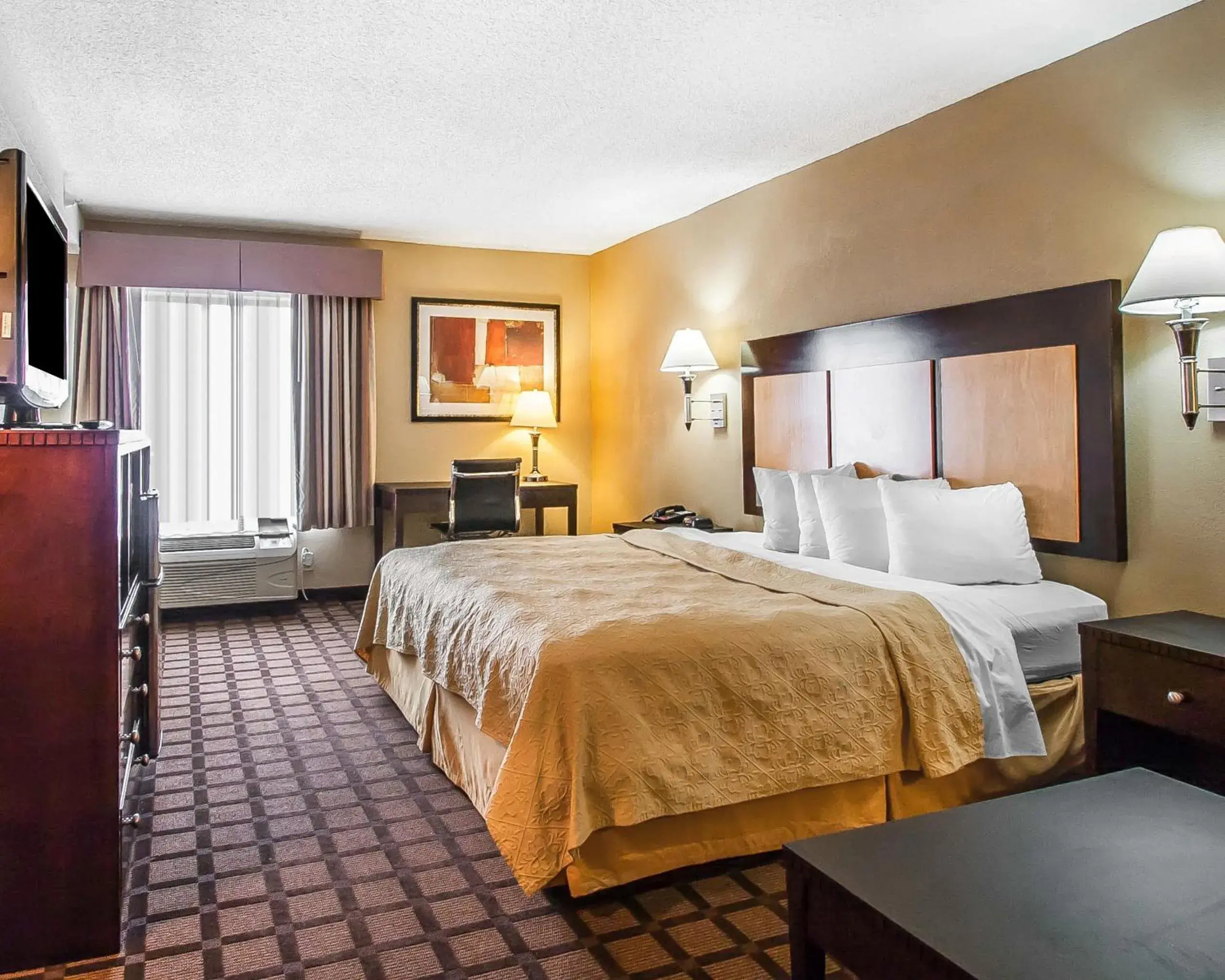 King Suite - Non-Smoking in Quality Inn King Suite - Non-Smoking in Quality Inn