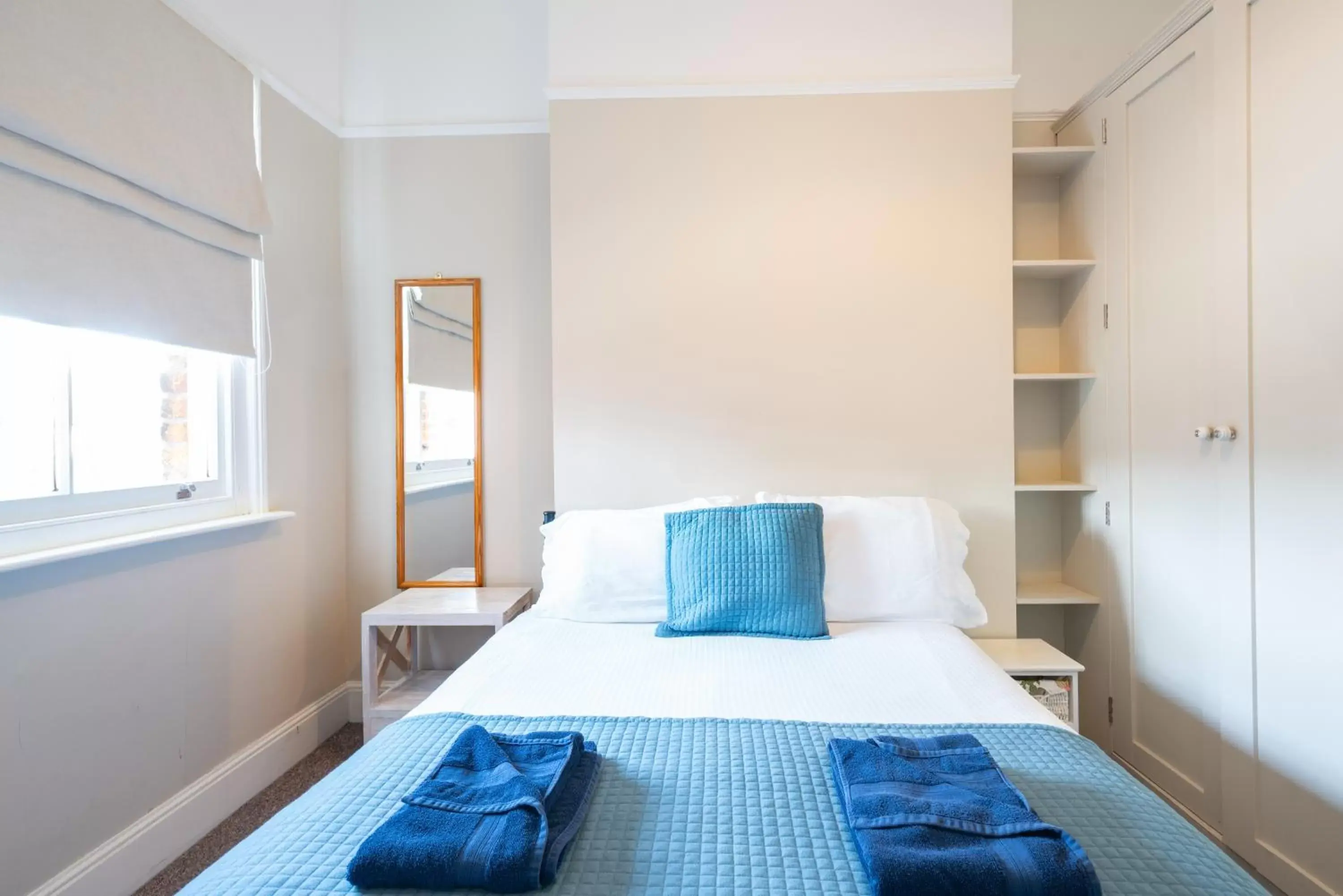 Double Room with Shared Bathroom in The Veteran Hotel & Bar Double Room with Shared Bathroom in The Veteran Hotel & Bar