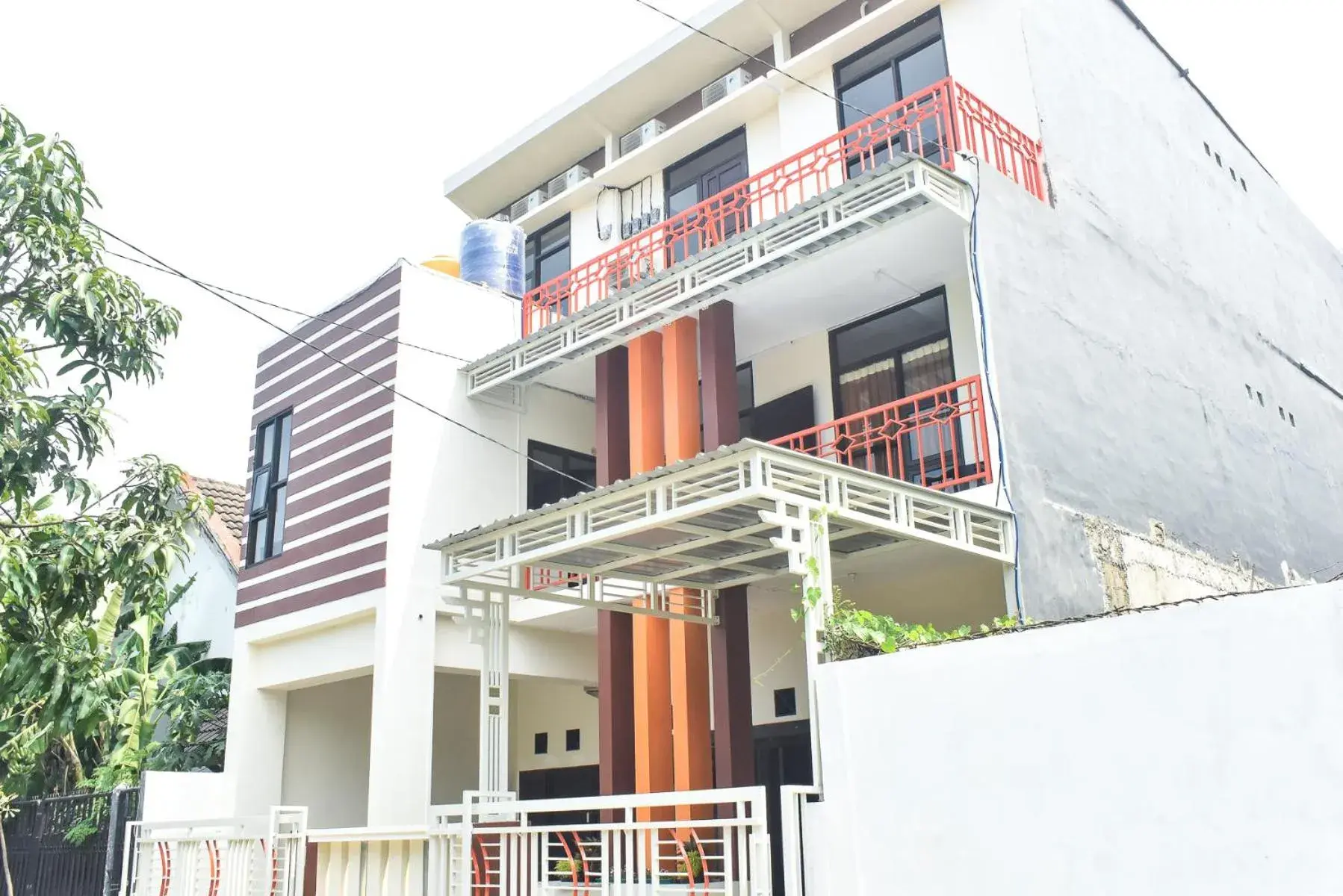 RedDoorz Syariah near Gelora Delta Sidoarjo 2 RedDoorz Syariah near Gelora Delta Sidoarjo 2