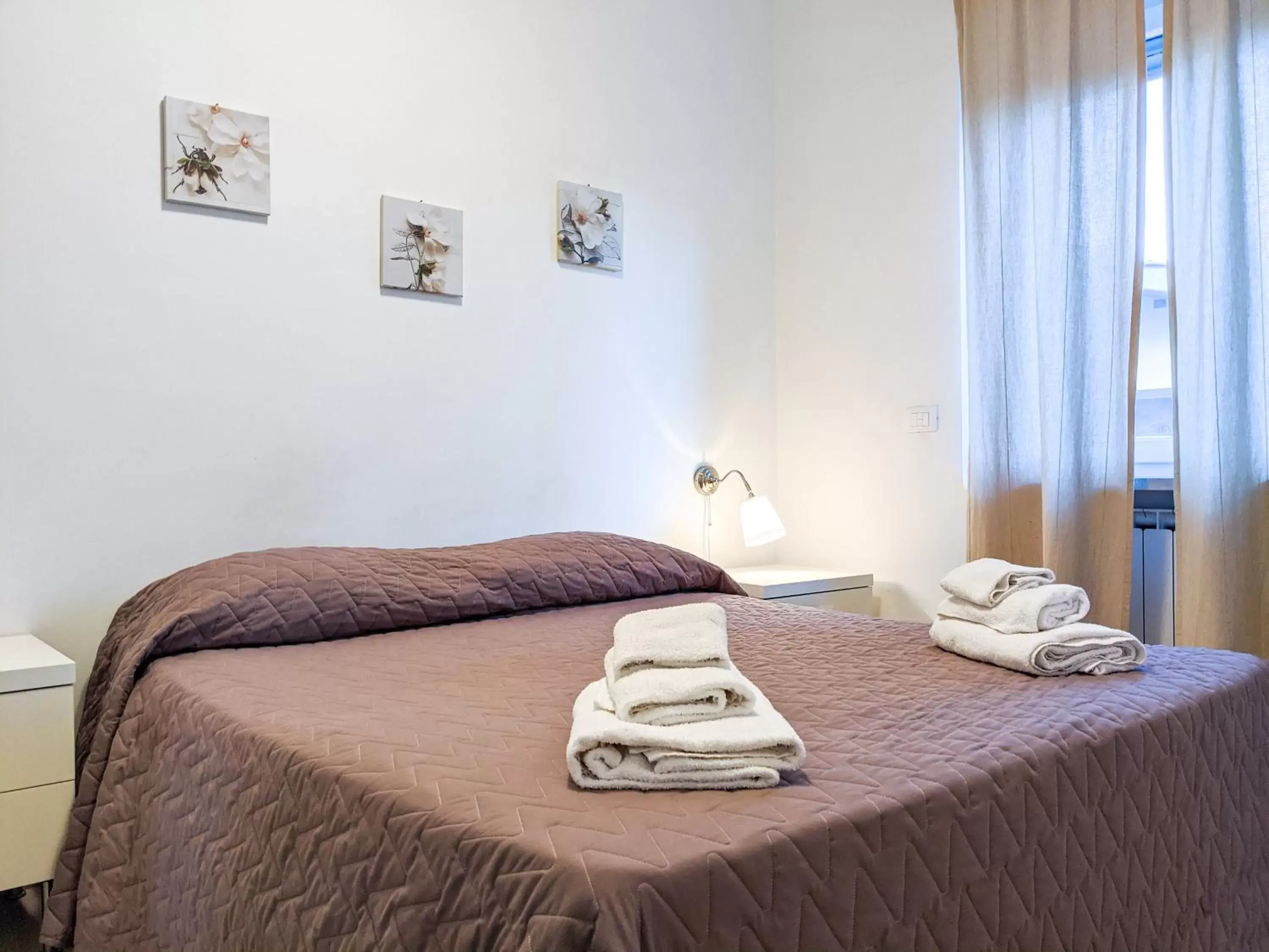 Triple Room in Isa Residence Fiumicino Airport Triple Room in Isa Residence Fiumicino Airport