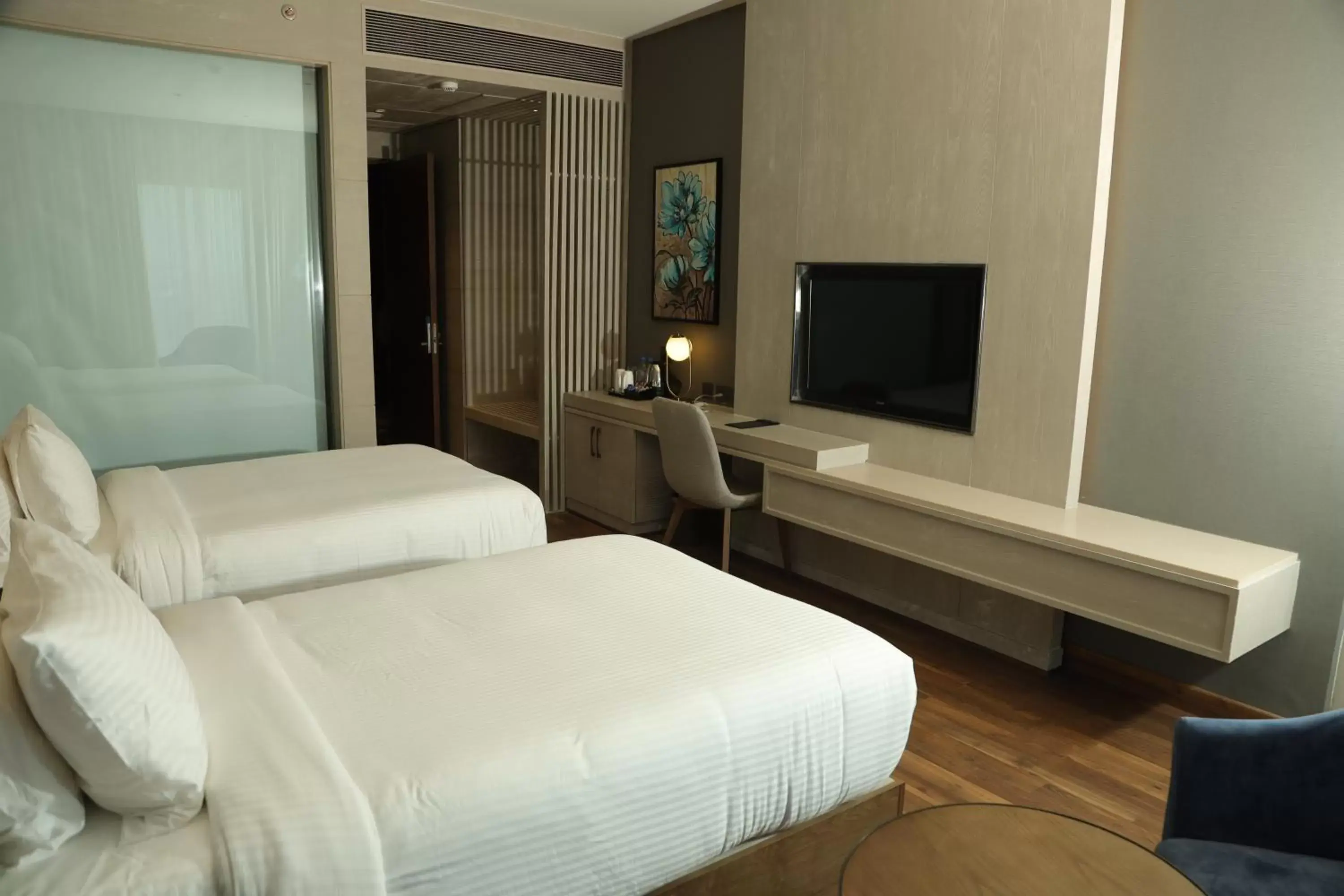 Twin Room - single occupancy - Smoking in Wyndham Chandigarh Mohali Twin Room - single occupancy - Smoking in Wyndham Chandigarh Mohali