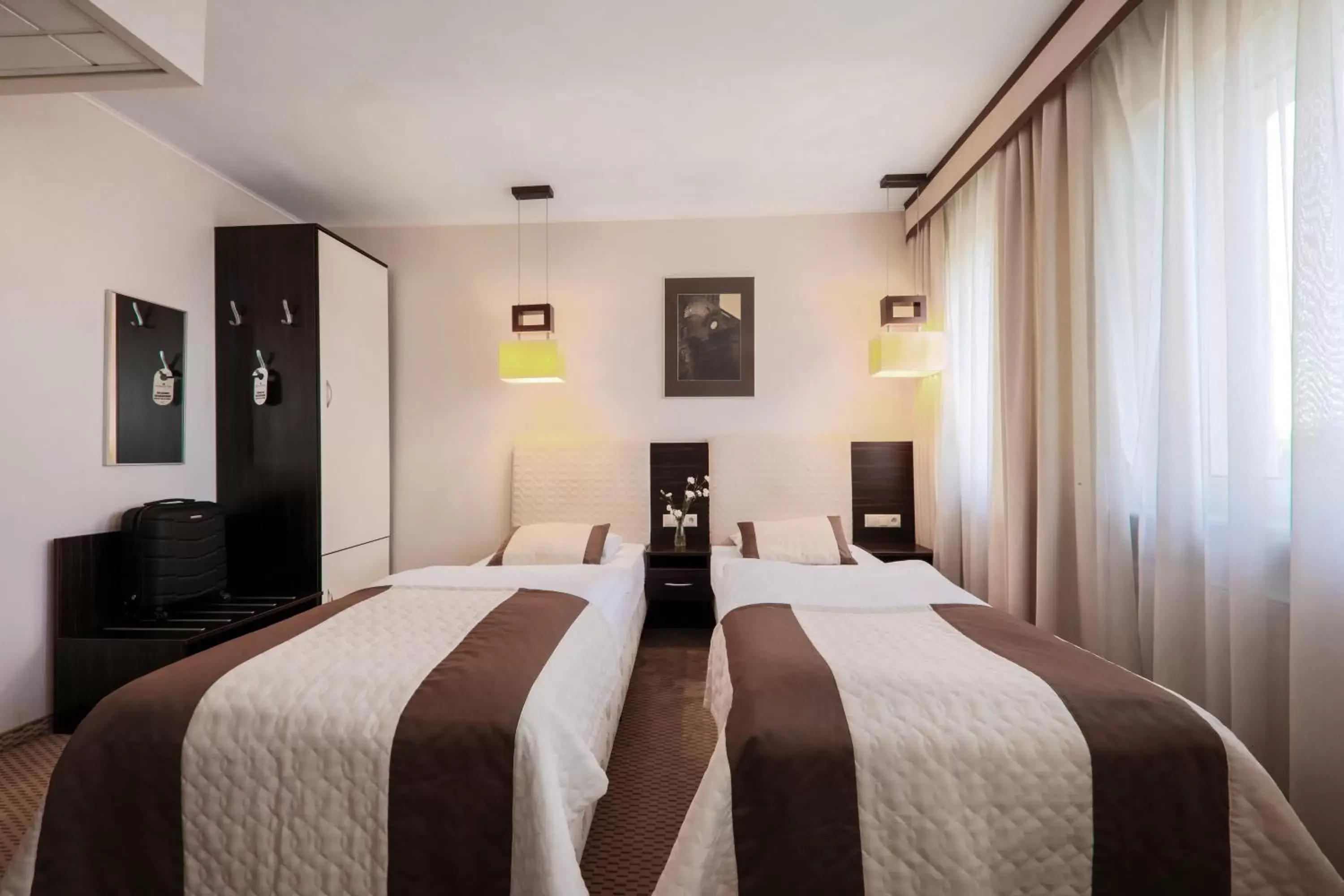 Large Twin Room - single occupancy in Hotel Borowiecki Large Twin Room - single occupancy in Hotel Borowiecki