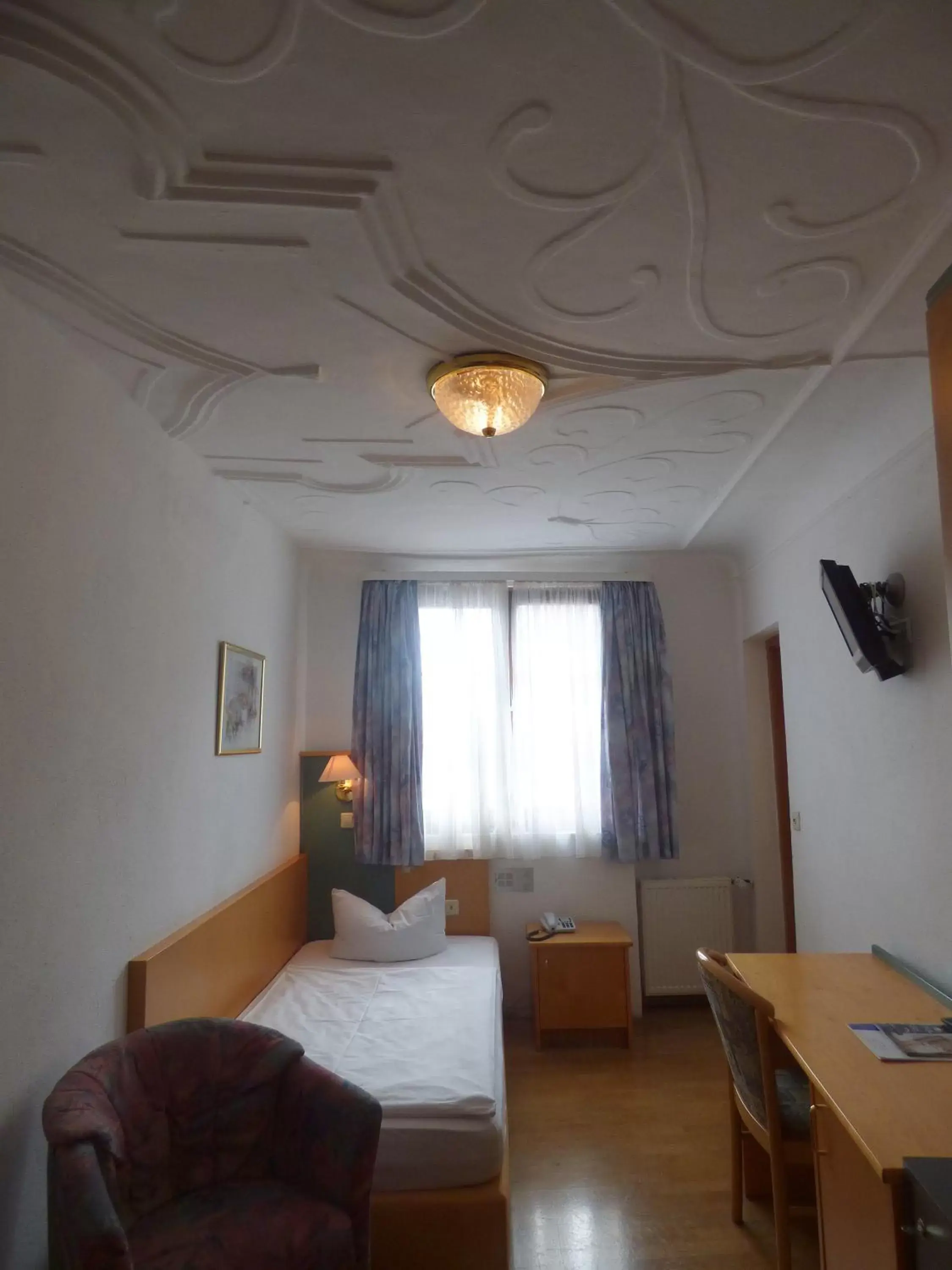 Single Room in Hotel Krone Single Room in Hotel Krone