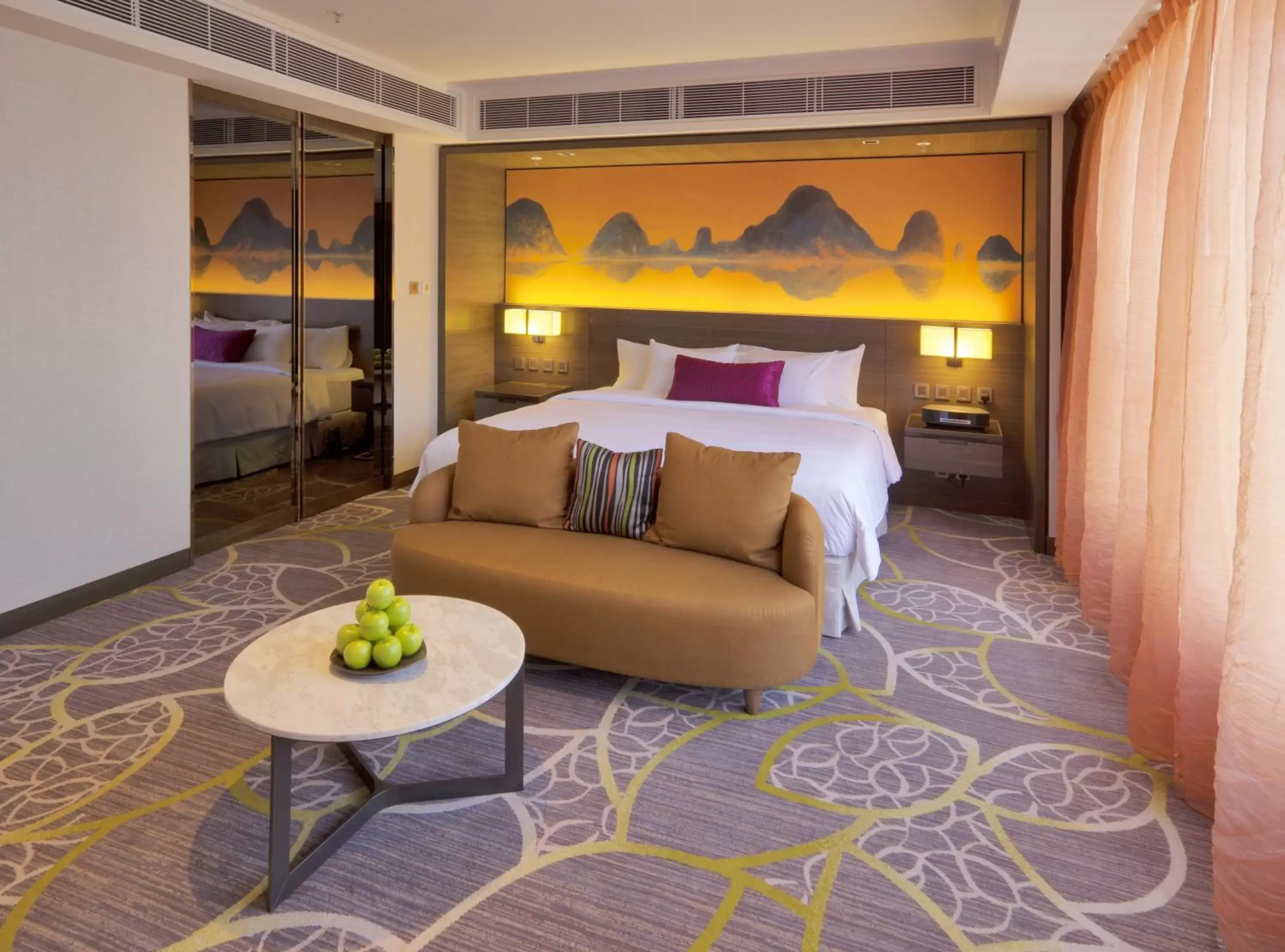 One-Bedroom King Suite with Garden View in Crowne Plaza Hong Kong Kowloon East by IHG One-Bedroom King Suite with Garden View in Crowne Plaza Hong Kong Kowloon East by IHG