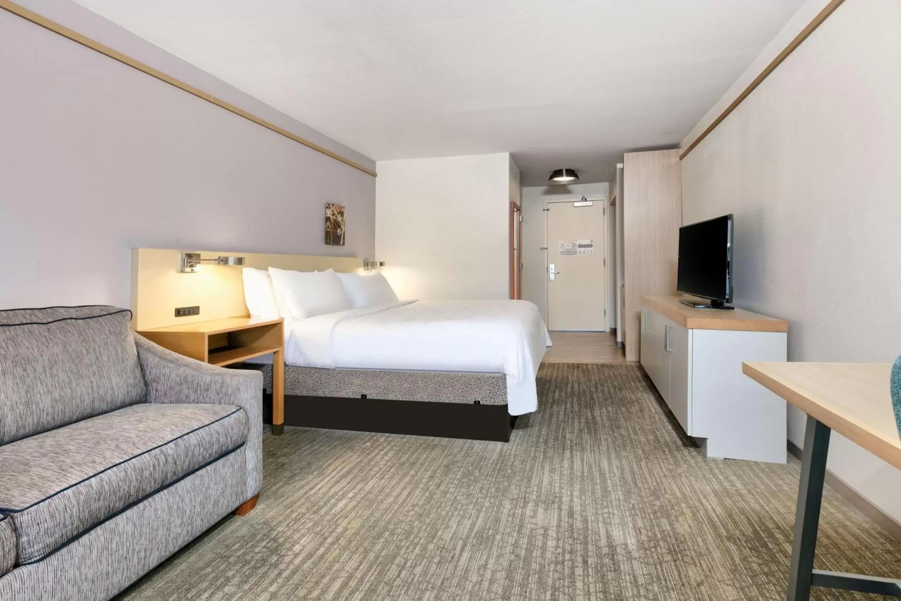 King Room with Sofa Bed in Hilton Garden Inn Irvine East/Lake Forest King Room with Sofa Bed in Hilton Garden Inn Irvine East/Lake Forest