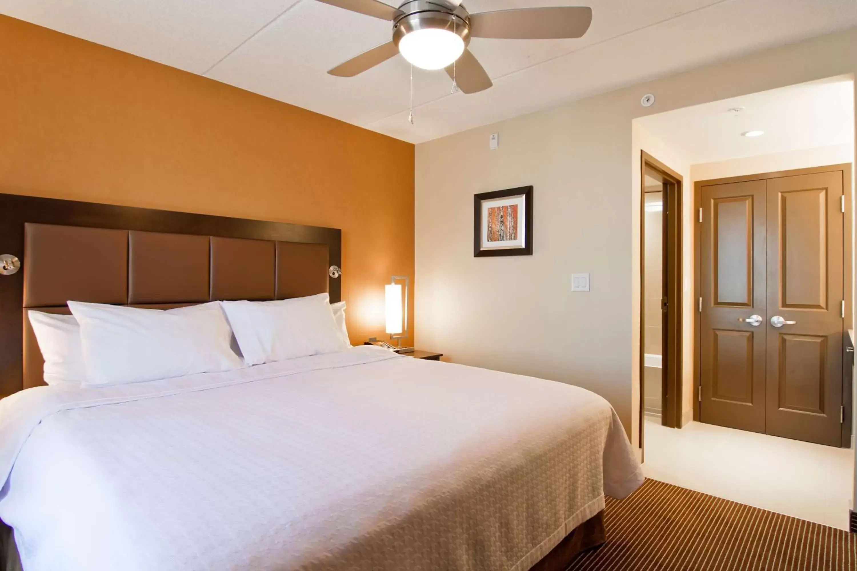 King Suite in Homewood Suites by Hilton Waterloo/St. Jacobs King Suite in Homewood Suites by Hilton Waterloo/St. Jacobs