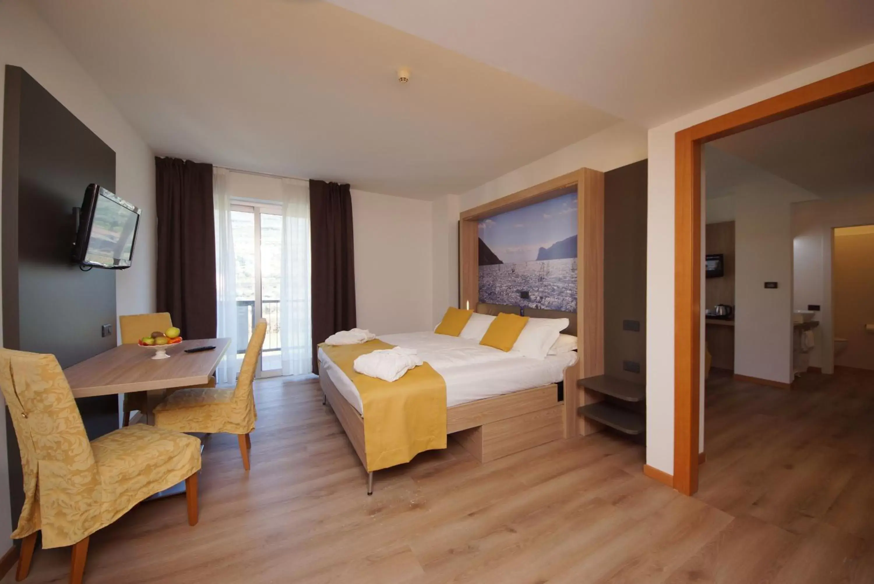 Family Room Suite in Ambassador Suite Hotel Family Room Suite in Ambassador Suite Hotel