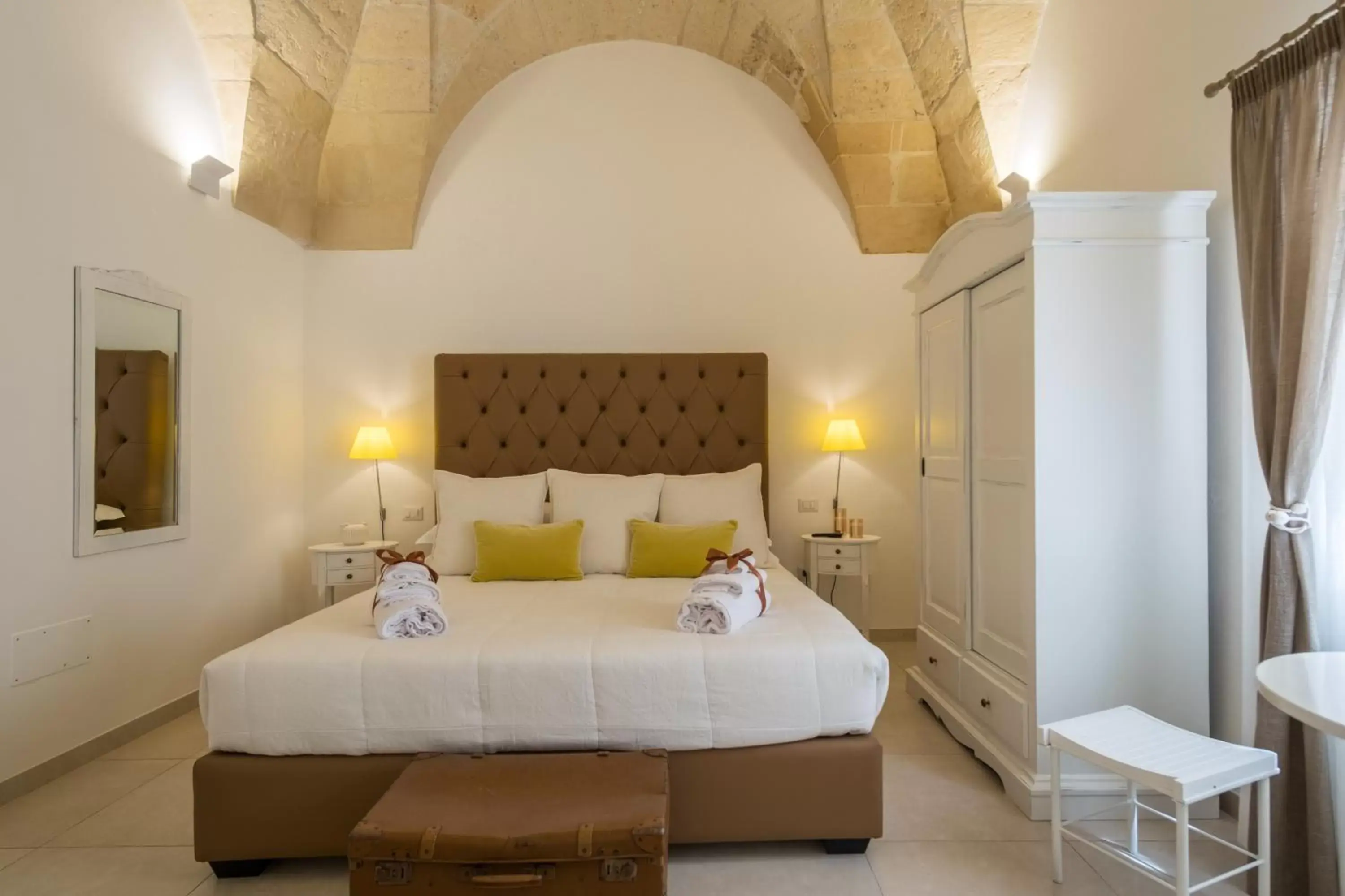 Deluxe Suite with Spa Bath in Amatè Suite Deluxe Suite with Spa Bath in Amatè Suite