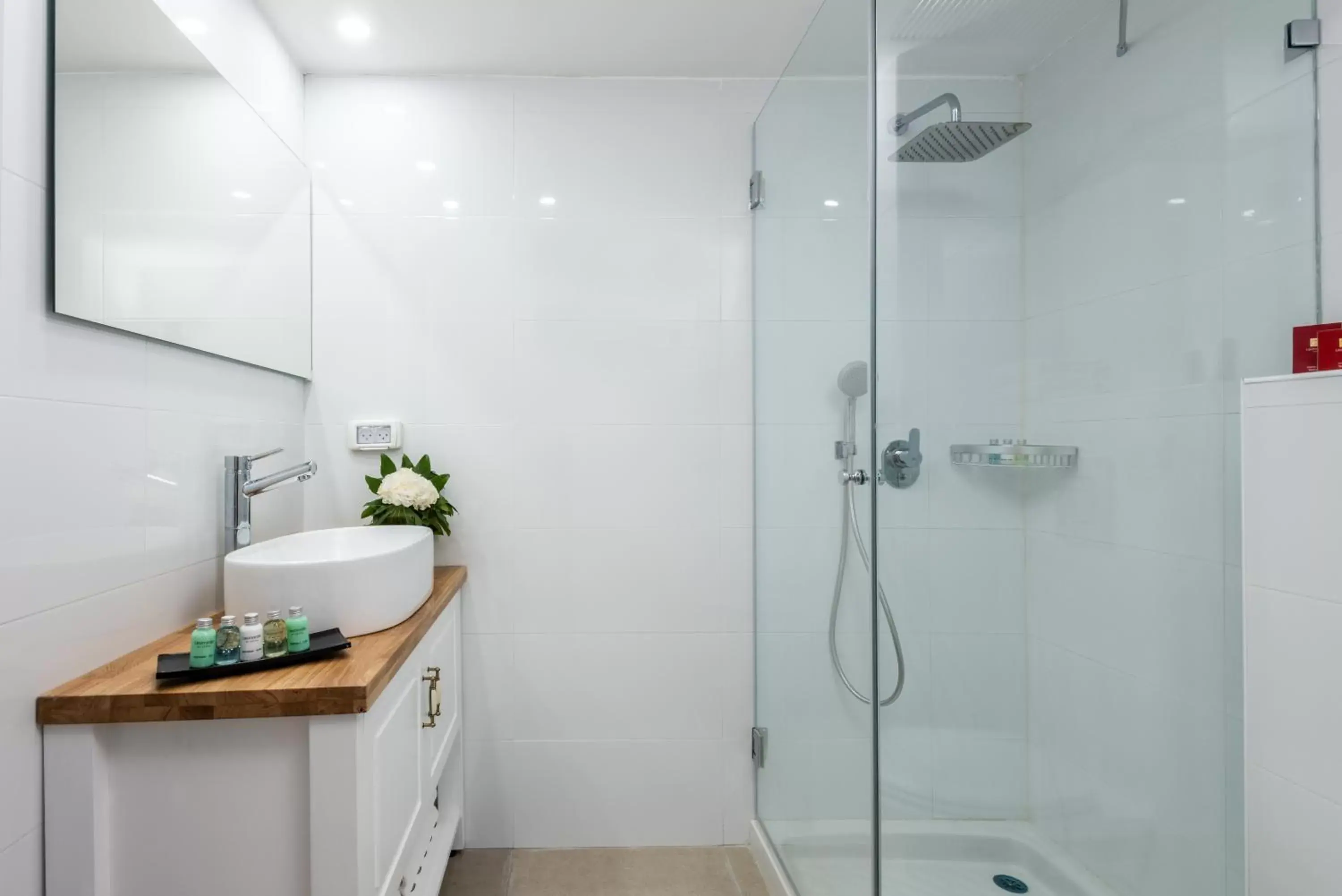 Leonardo Beach Tel Aviv Leonardo Beach Tel Aviv