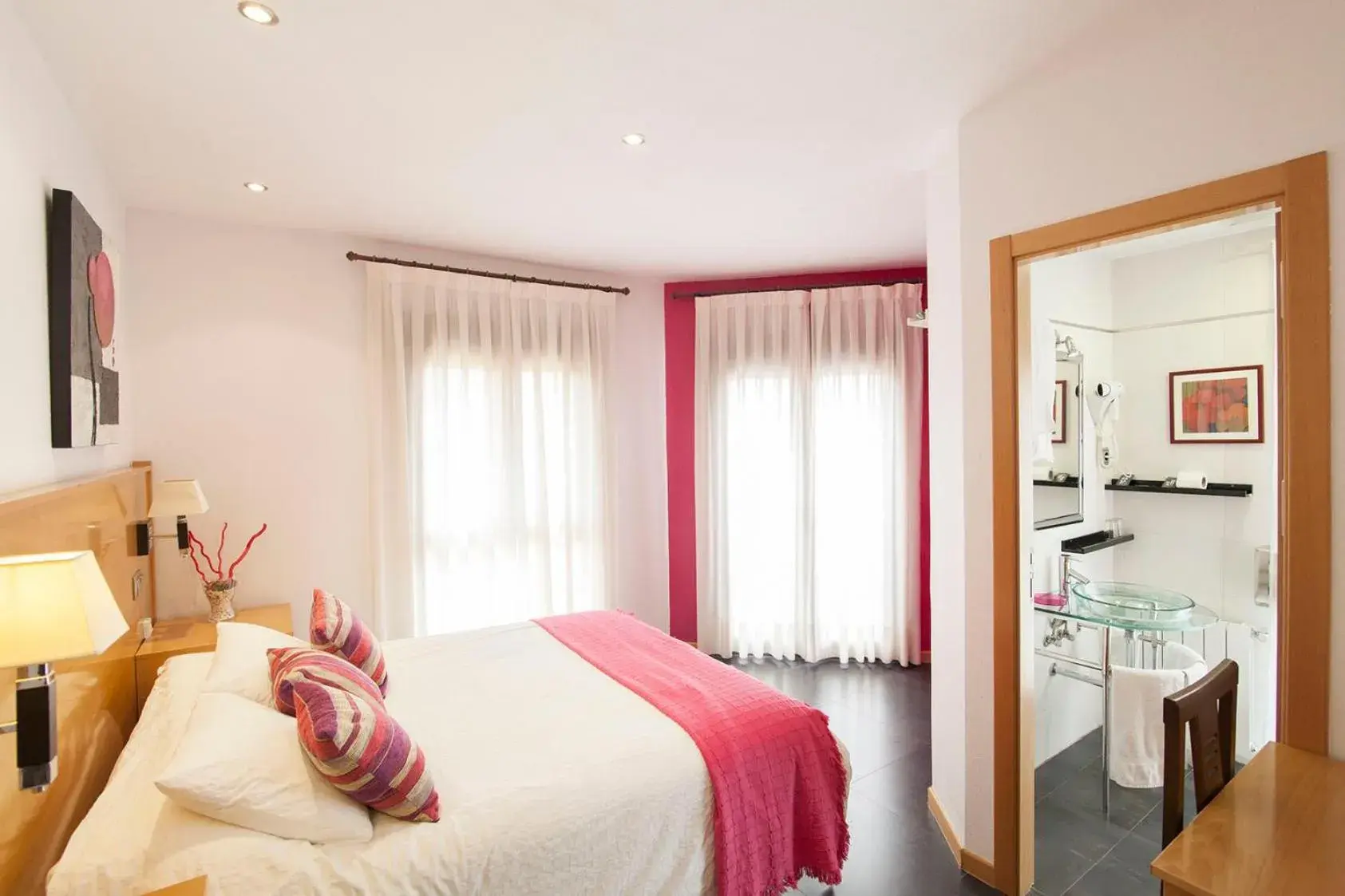 Double Room with Balcony in Hotel Real de Illescas Double Room with Balcony in Hotel Real de Illescas