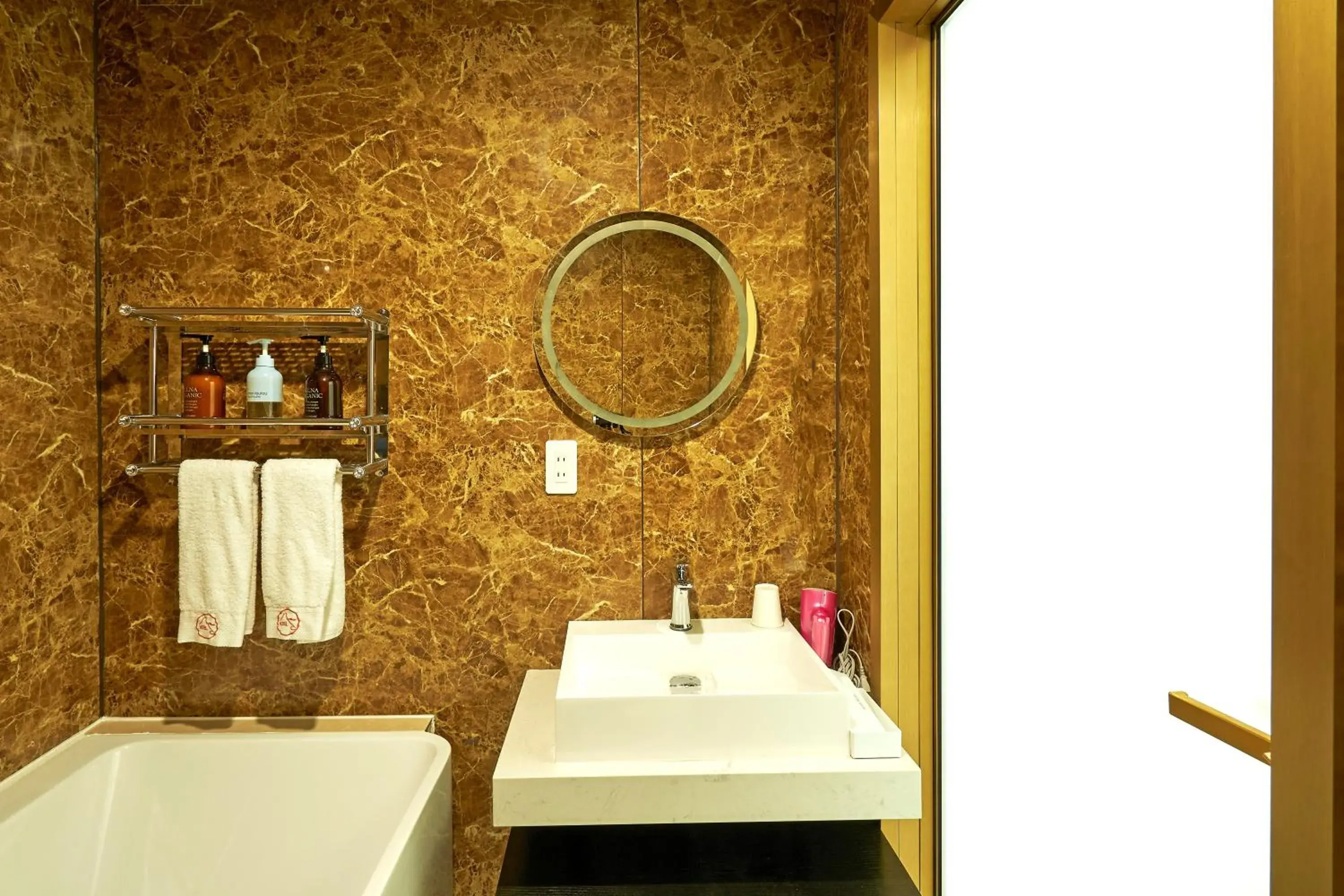 Superior Twin Room - single occupancy in HOTEL HIMALAYA SEA Superior Twin Room - single occupancy in HOTEL HIMALAYA SEA