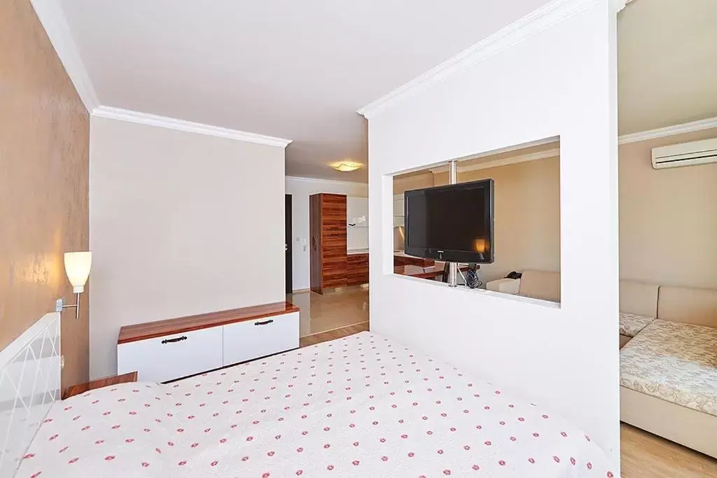 Deluxe Studio with Garden View in Penelopa Palace Apart Hotel & SPA Deluxe Studio with Garden View in Penelopa Palace Apart Hotel & SPA