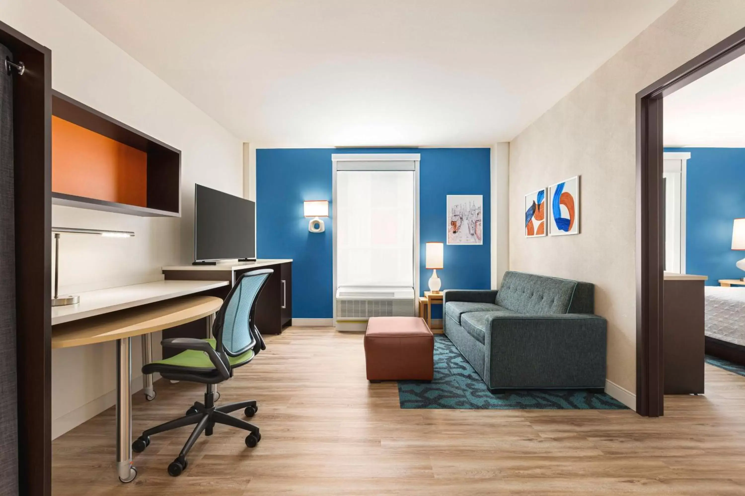 One-Bedroom King Suite in Home2 Suites Long Island City/Manhattan View One-Bedroom King Suite in Home2 Suites Long Island City/Manhattan View