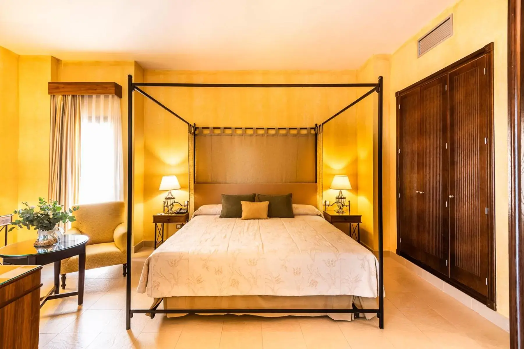 Junior Suite in Intur Alcazar de San Juan Junior Suite in Intur Alcazar de San Juan