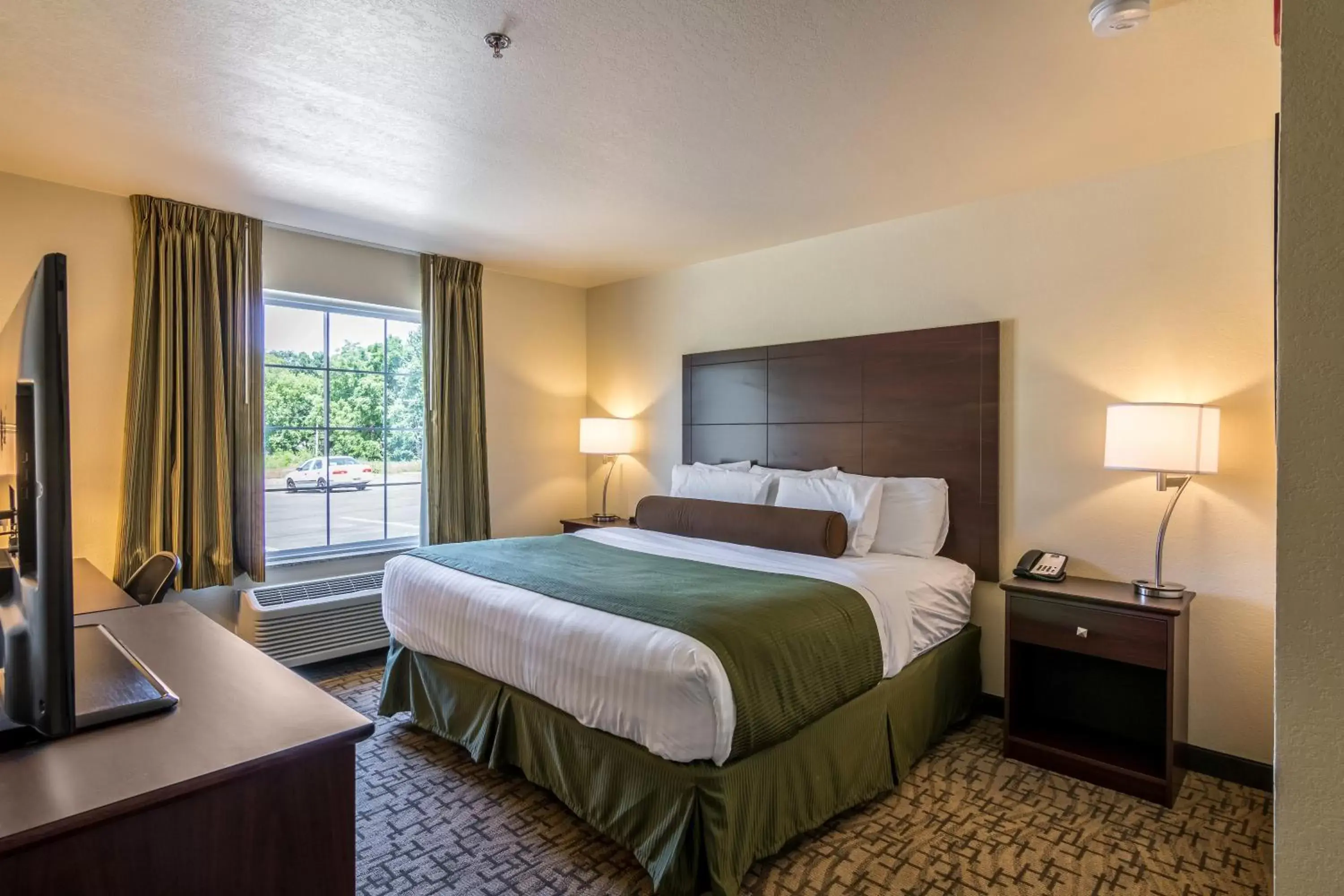 Deluxe King Room in Cobblestone Inn & Suites - Barron Deluxe King Room in Cobblestone Inn & Suites - Barron