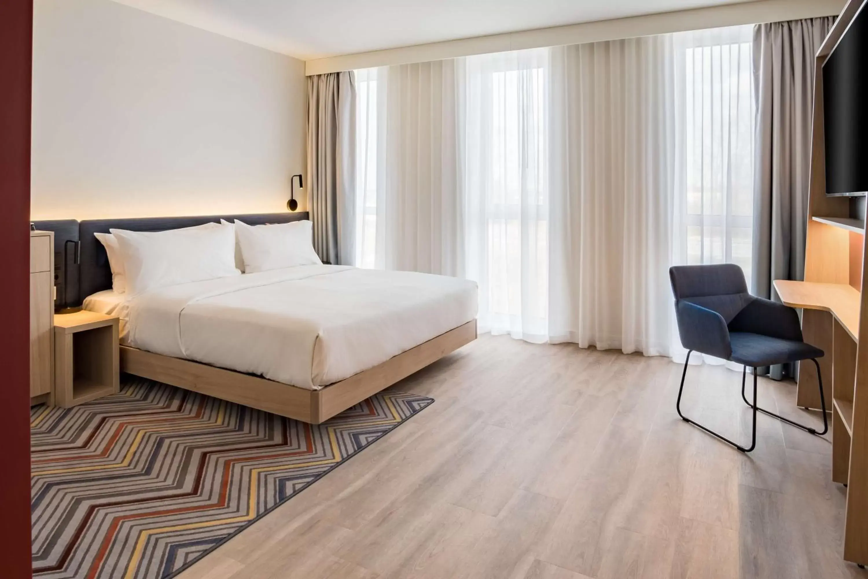 King Room - Mobility Accessible in Hampton by Hilton Riga Airport King Room - Mobility Accessible in Hampton by Hilton Riga Airport