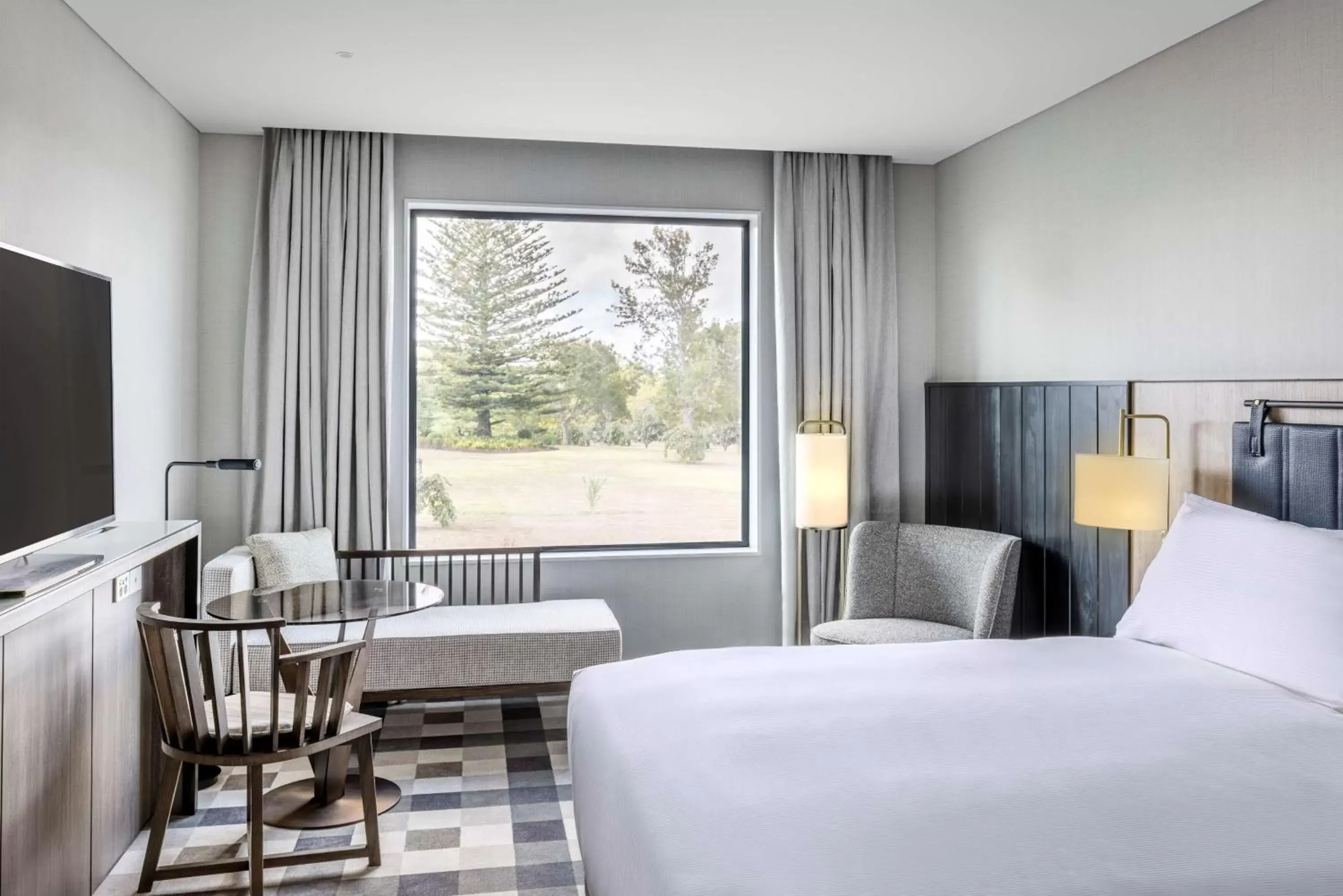King Room with Garden View in DoubleTree By Hilton Auckland Karaka King Room with Garden View in DoubleTree By Hilton Auckland Karaka
