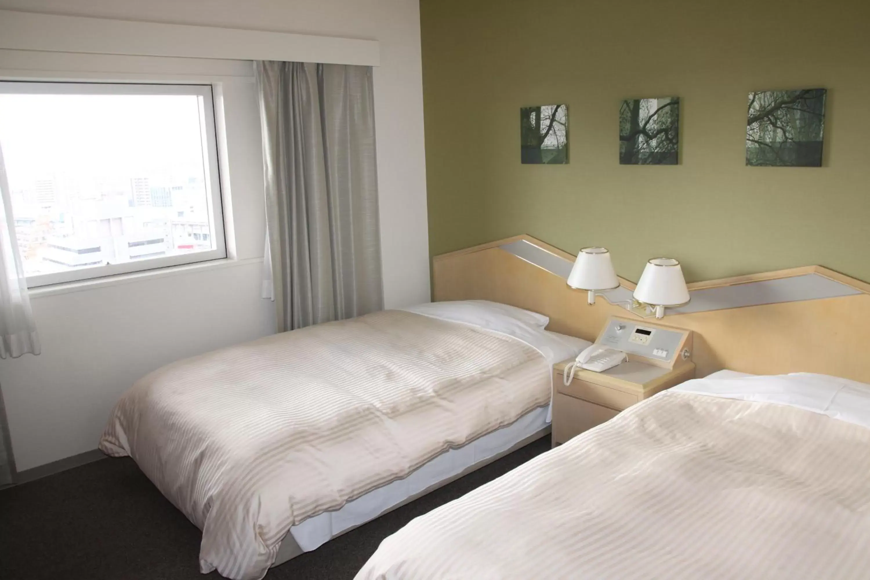 Standard Twin Room - Non-Smoking in Shin Osaka Washington Hotel Plaza Standard Twin Room - Non-Smoking in Shin Osaka Washington Hotel Plaza