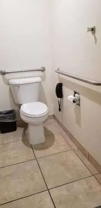 Superior King Suite - Non-Smoking in Baymont by Wyndham Harlan Superior King Suite - Non-Smoking in Baymont by Wyndham Harlan