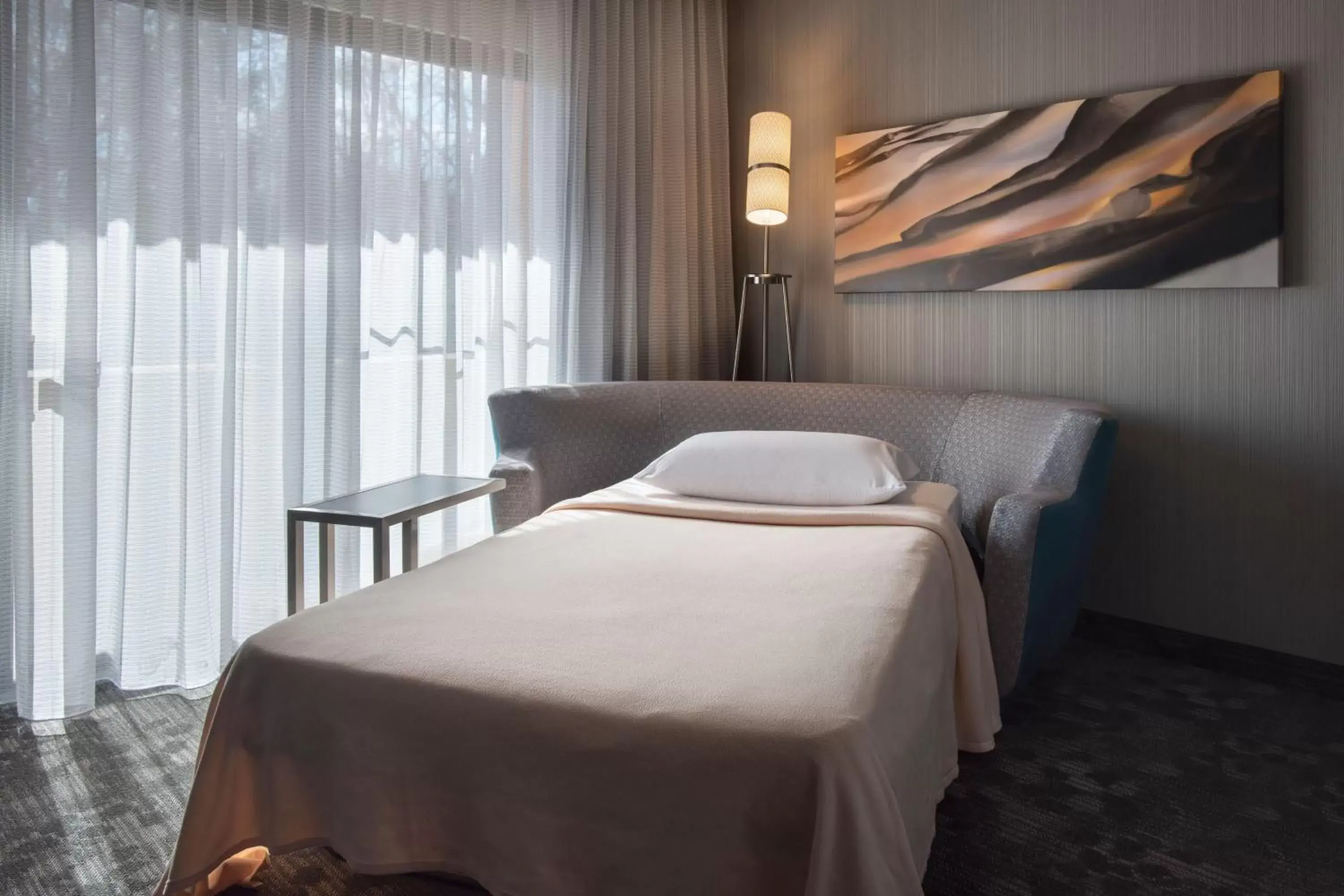 One-Bedroom King Suite with Balcony and City View in Sonesta Select Mahwah One-Bedroom King Suite with Balcony and City View in Sonesta Select Mahwah